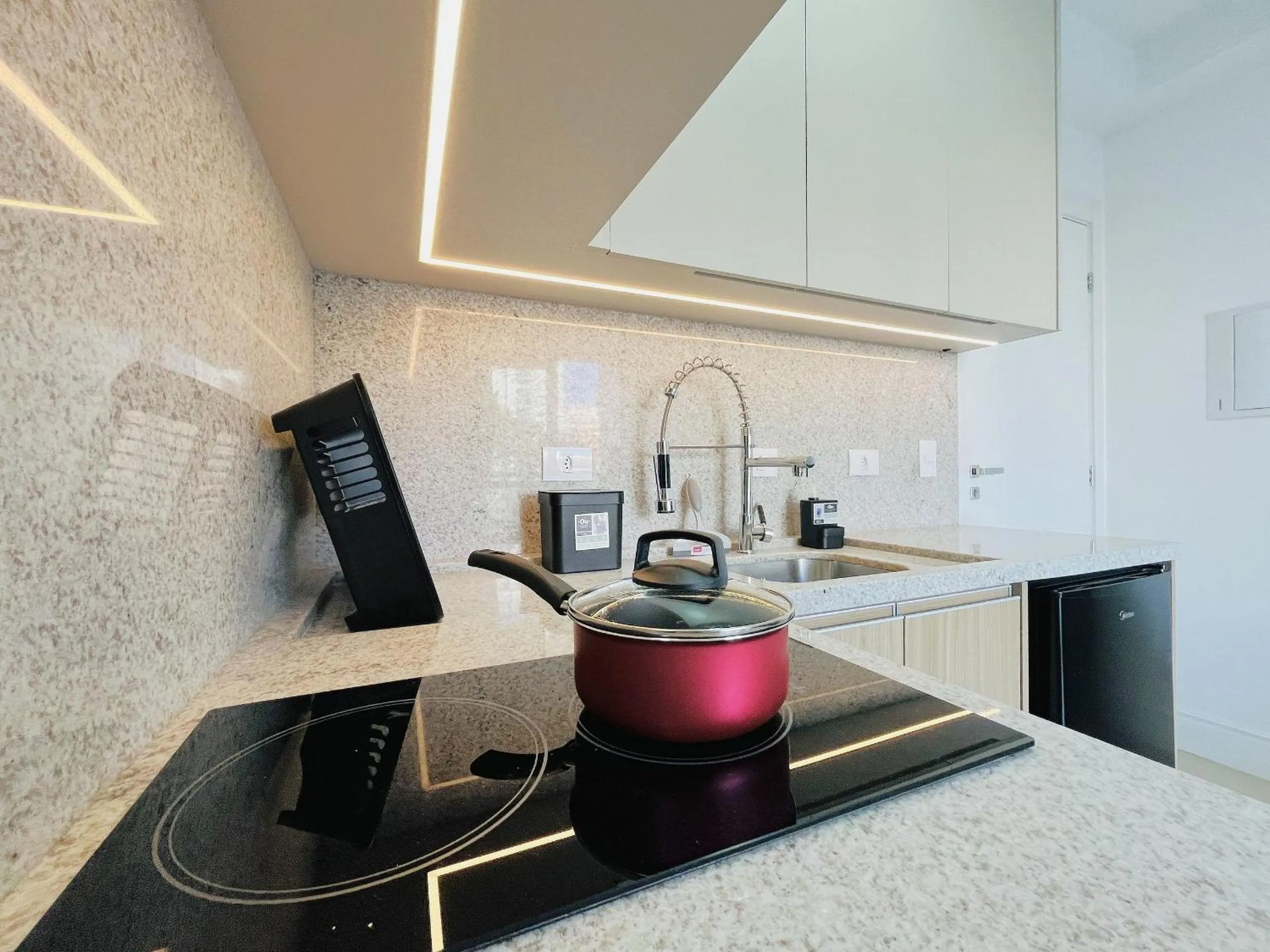 Kitchen or kitchenette in Start - Vila Izabel | Gonzaga Stays