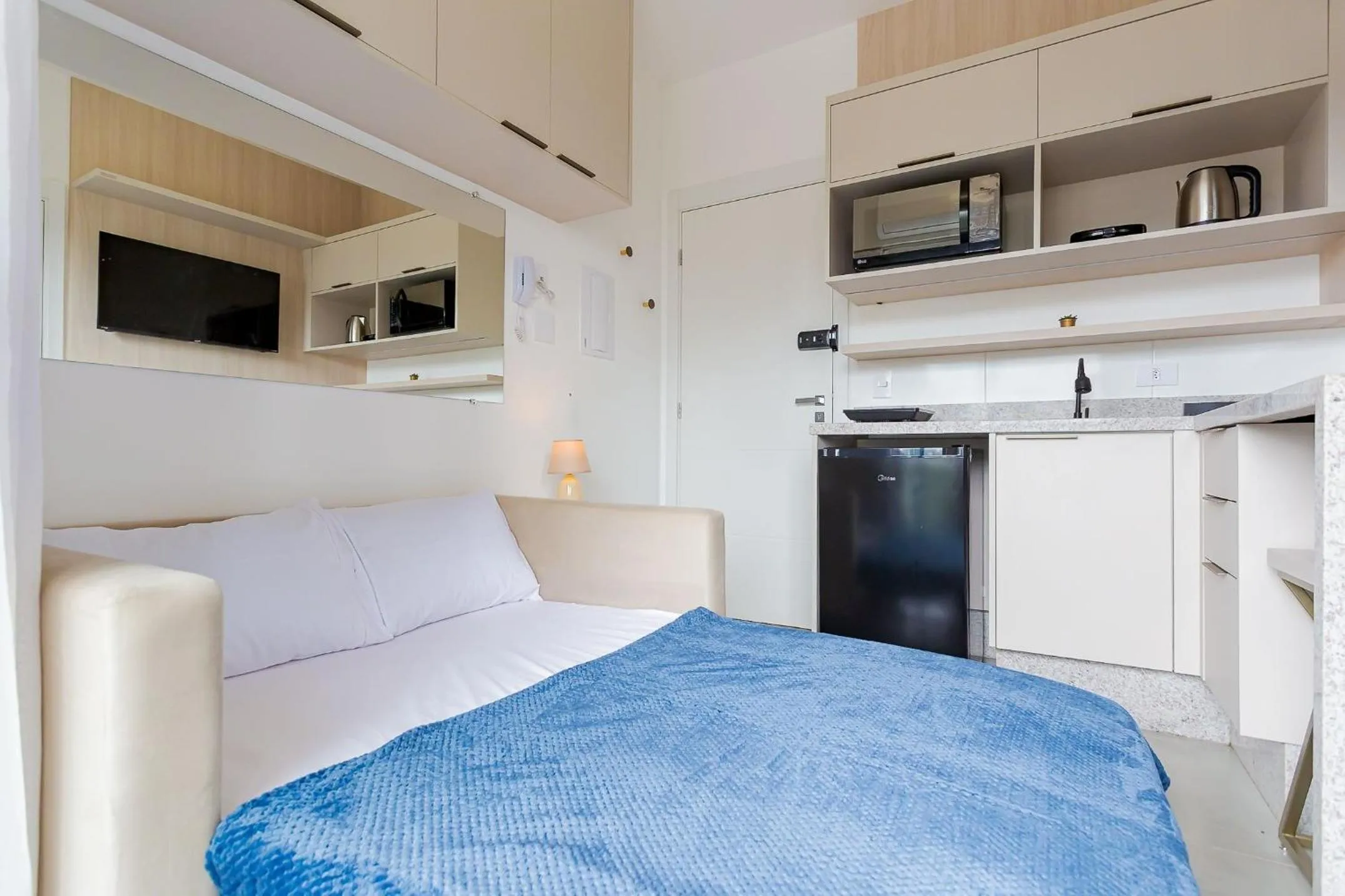 Photo of the whole room, Bed in Start - Vila Izabel | Gonzaga Stays