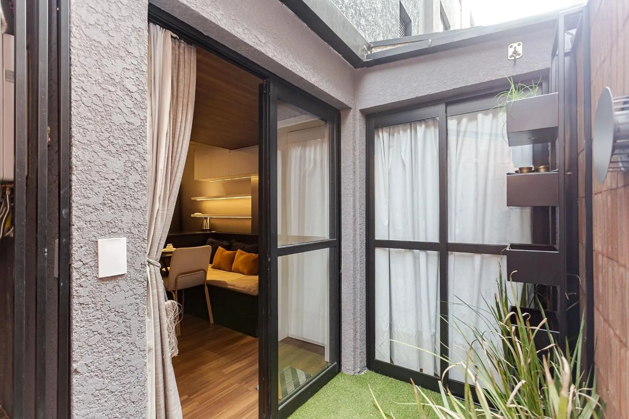 Garden, Bed in Start - Vila Izabel | Gonzaga Stays
