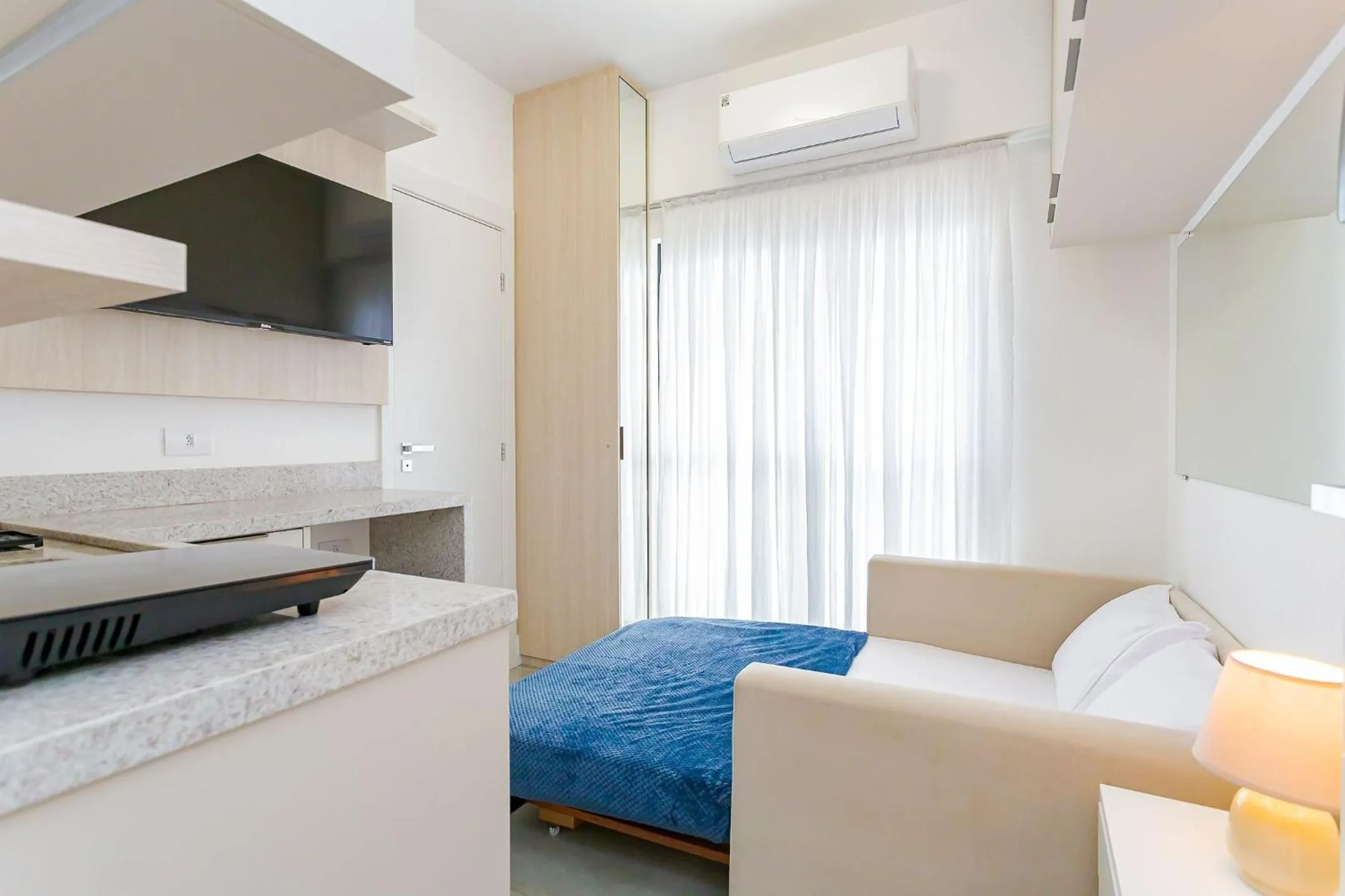 Photo of the whole room, Bed in Start - Vila Izabel | Gonzaga Stays