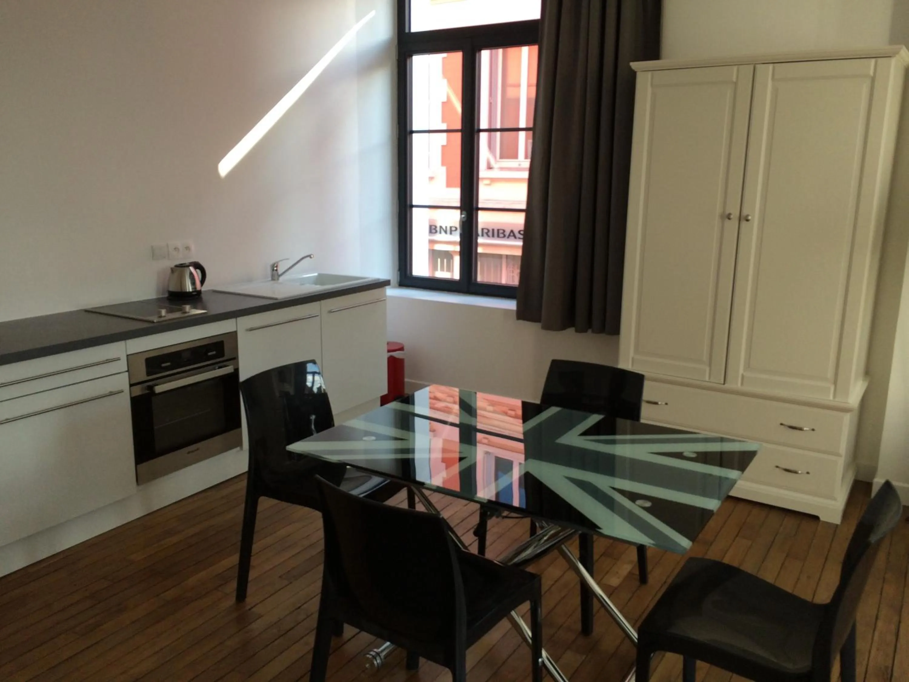 Seating area in Som-home