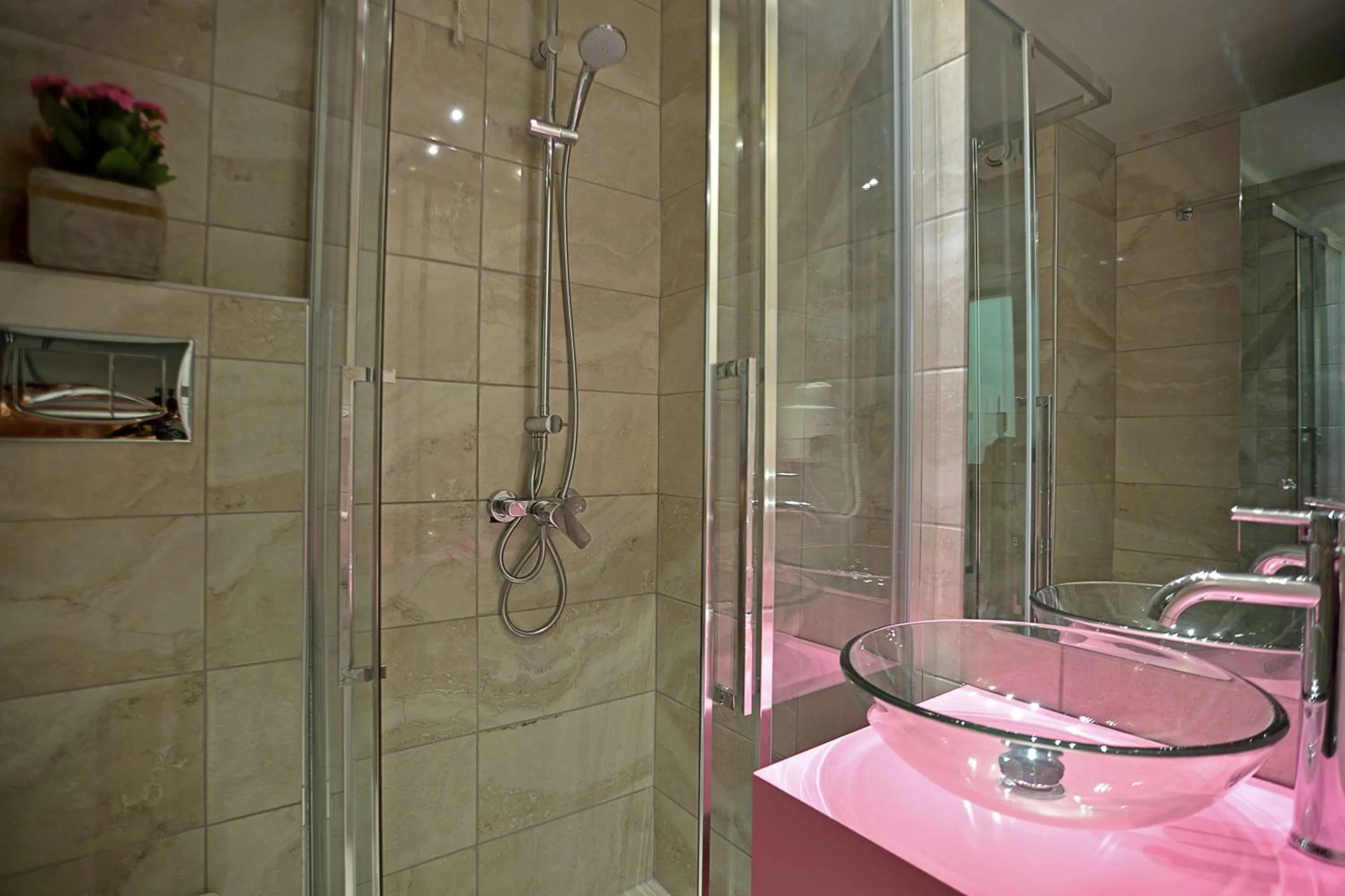 Bathroom in TRYP by Wyndham Corfu Dassia