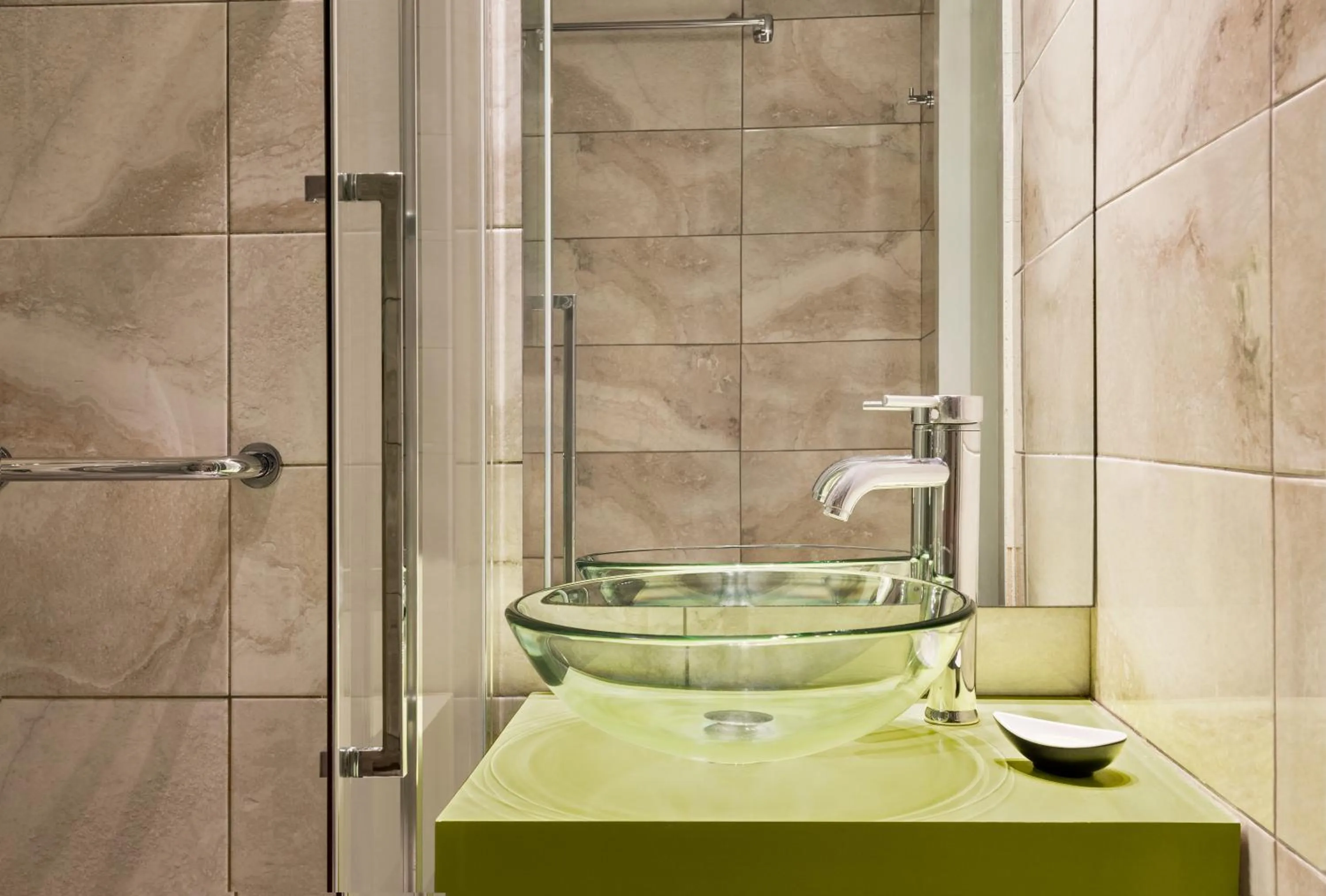 Bathroom in TRYP by Wyndham Corfu Dassia