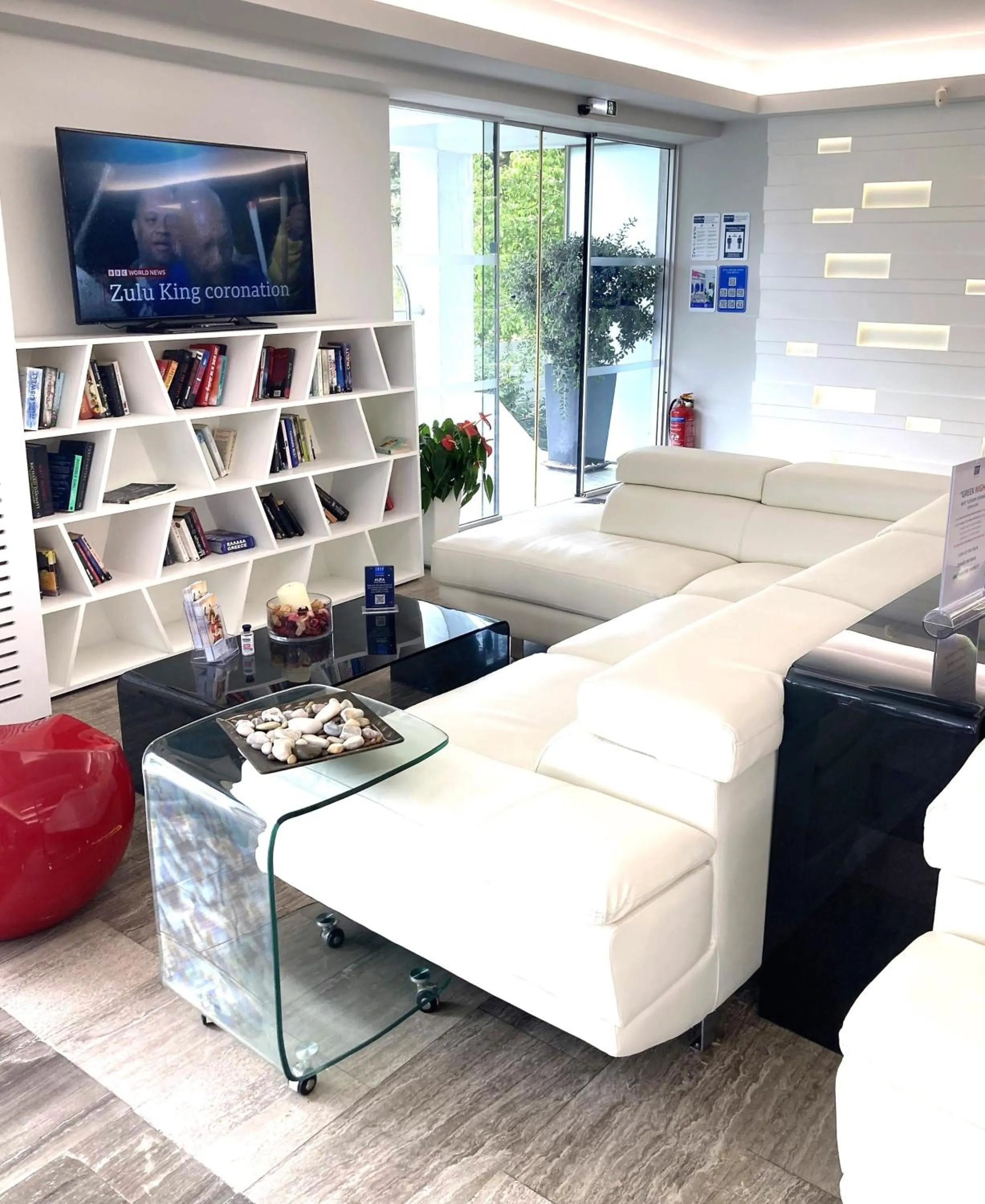 Lobby or reception in TRYP by Wyndham Corfu Dassia