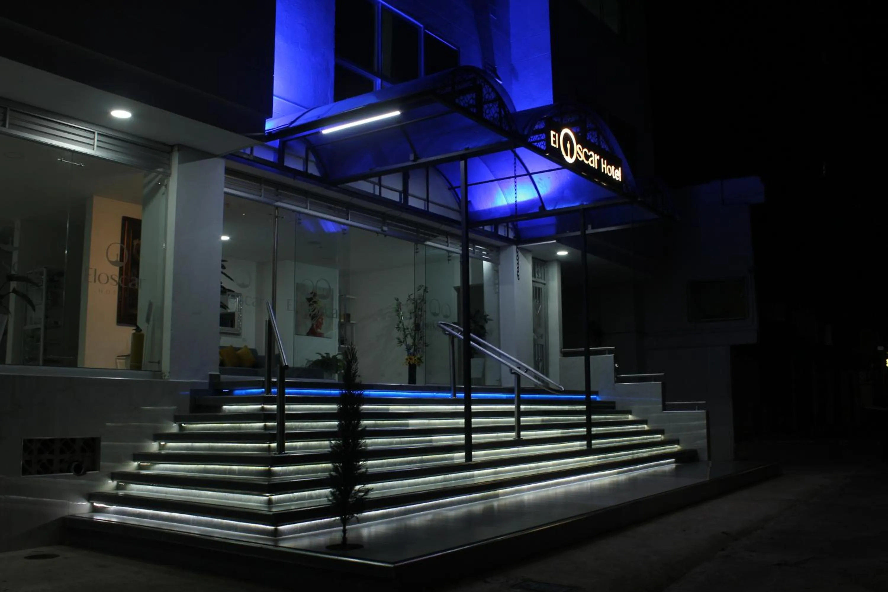 Property building in El Oscar Hotel