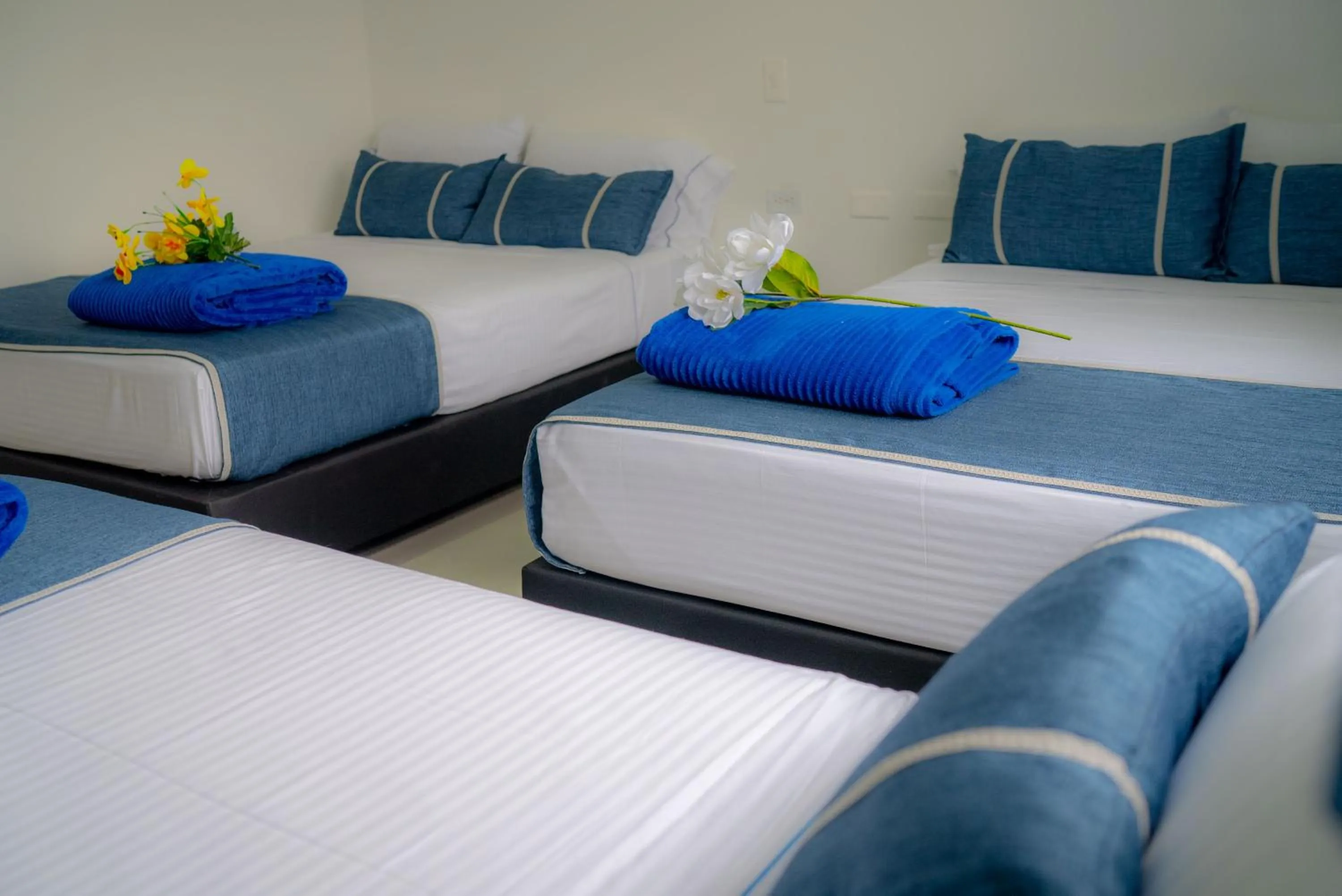 Bed in El Oscar Hotel