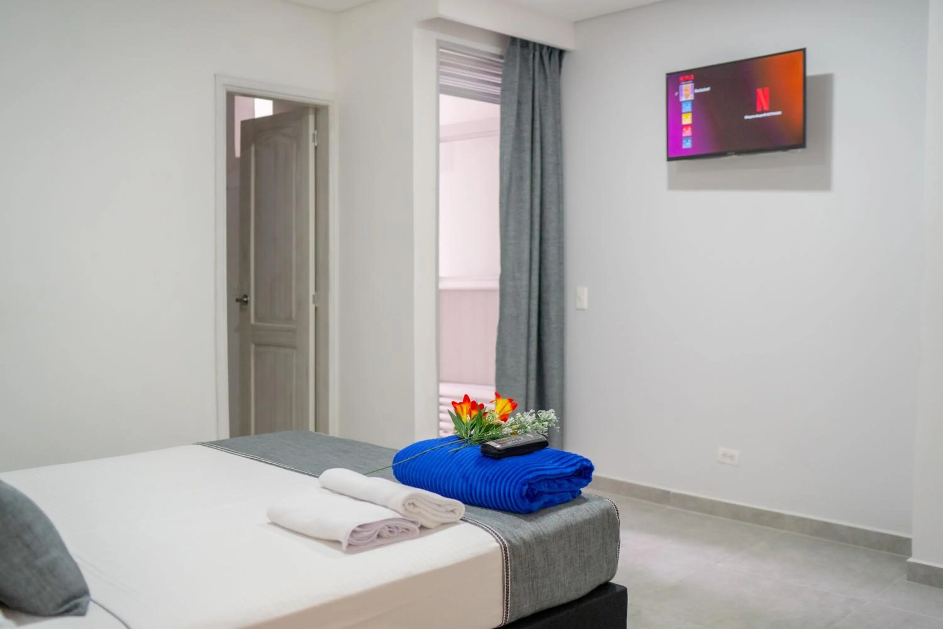 Bed in El Oscar Hotel