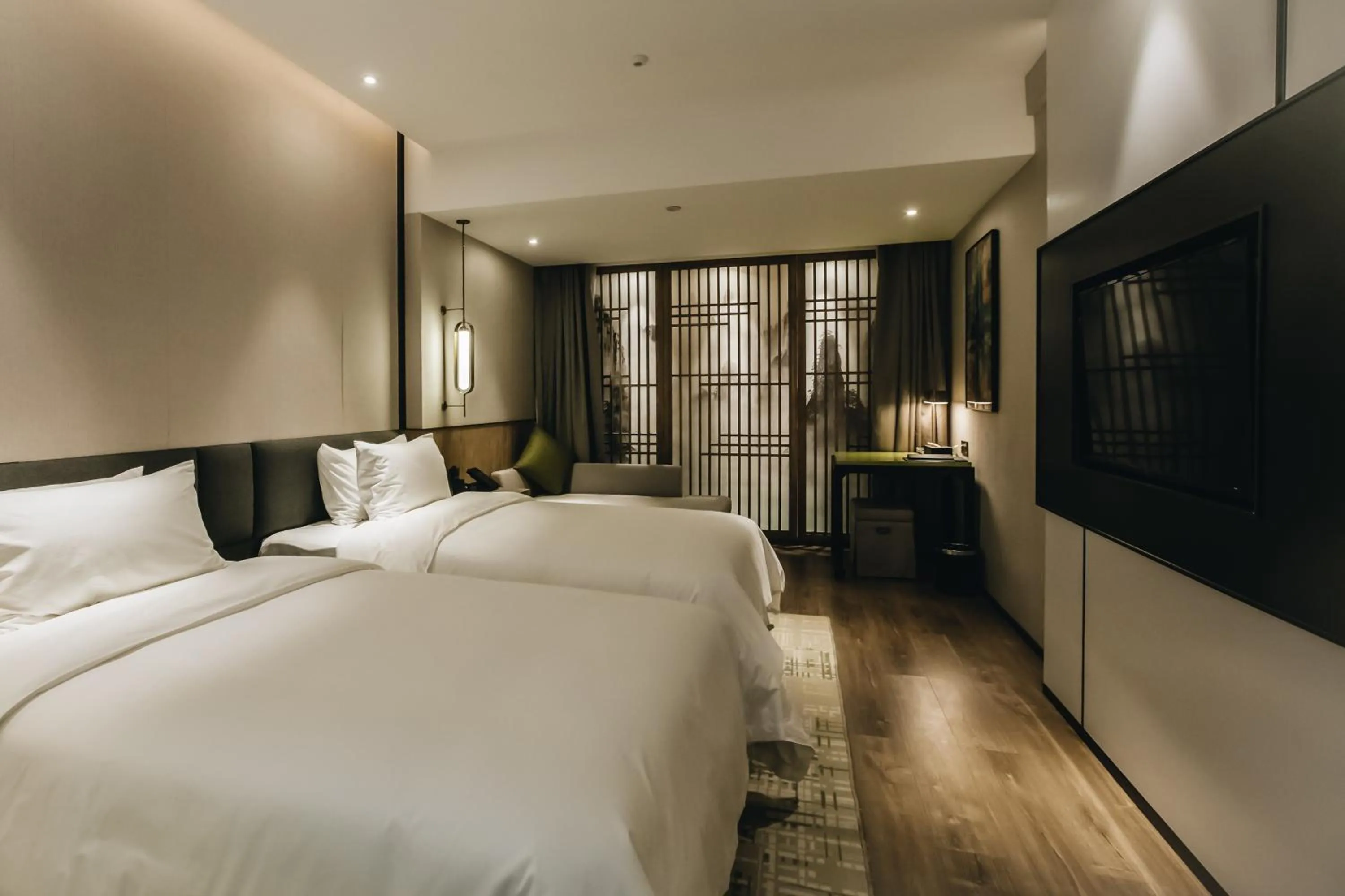 Photo of the whole room, Bed in Orienwit Hotel-Free Shuttle Bus fir Canton Fair