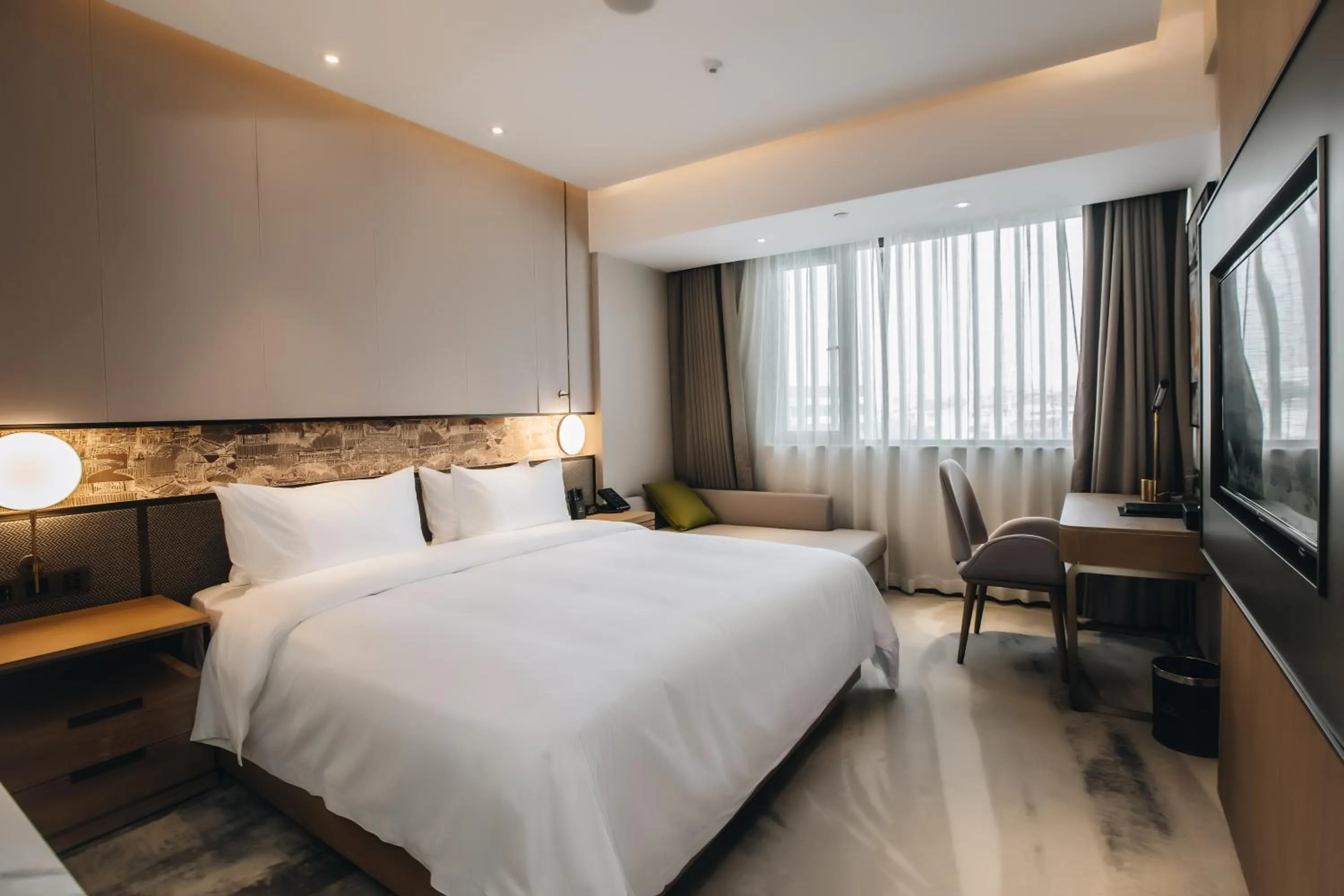 Photo of the whole room, Bed in Orienwit Hotel-Free Shuttle Bus fir Canton Fair