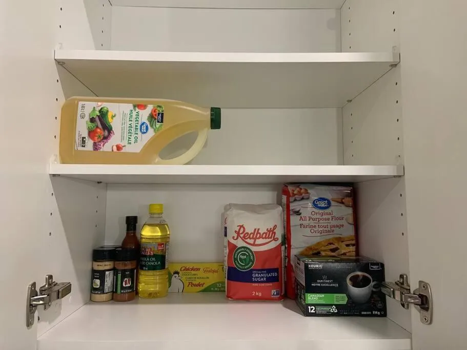 Kitchen or kitchenette in Luxurious 3 BR Villa with free parking - King Bed