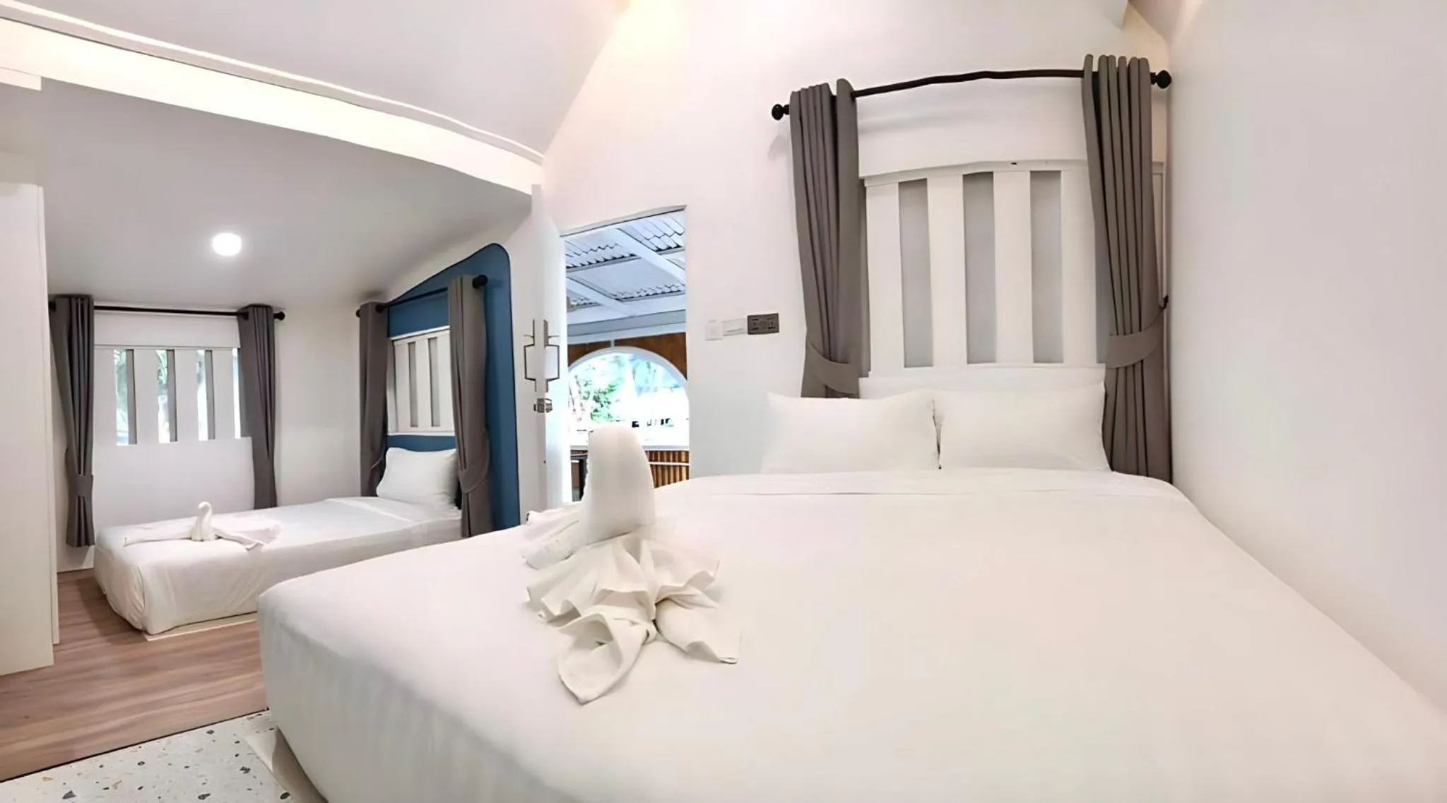 Bed in PAN Beachfront Resort Krabi