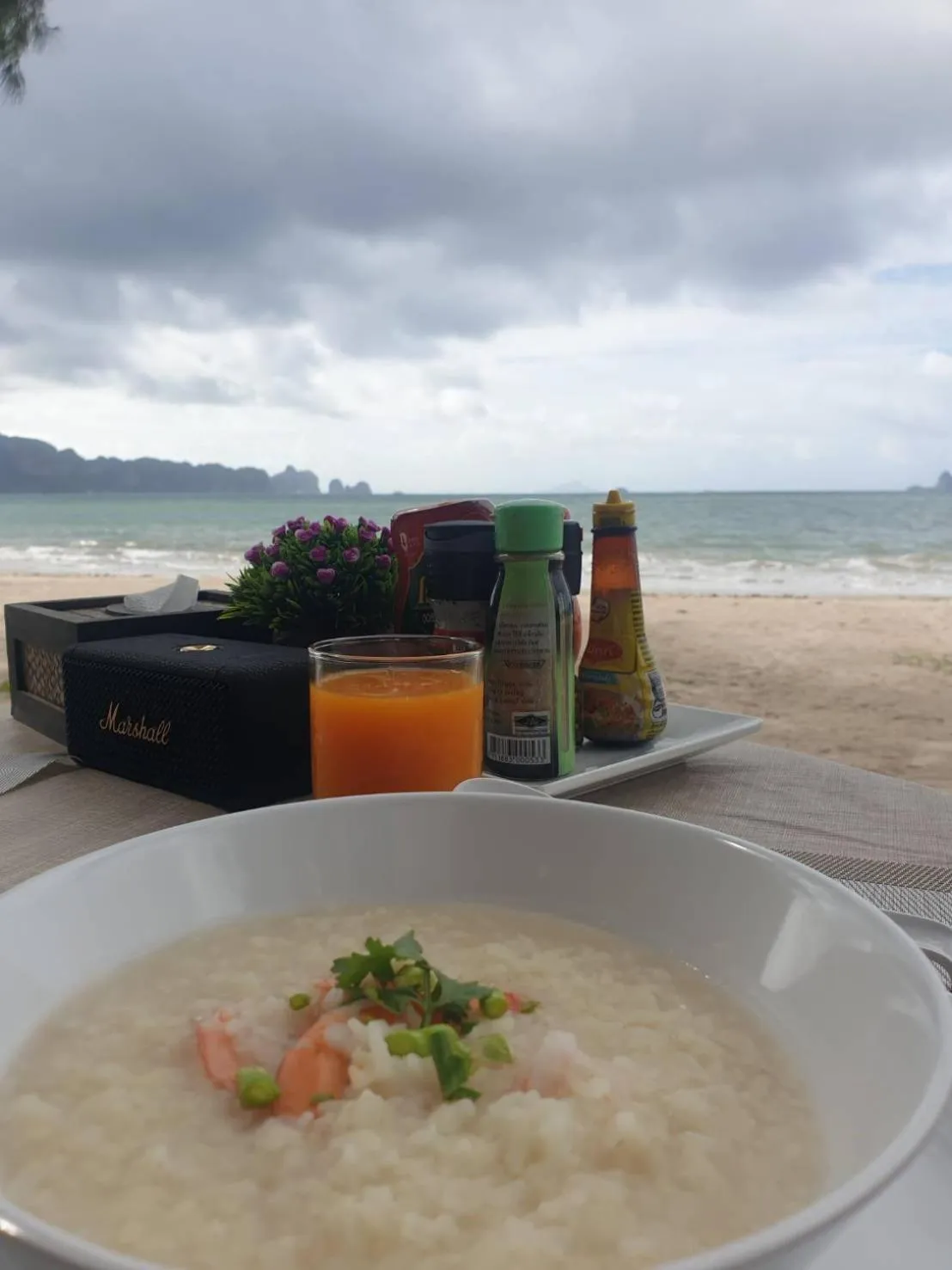 Food and drinks in PAN Beachfront Resort Krabi