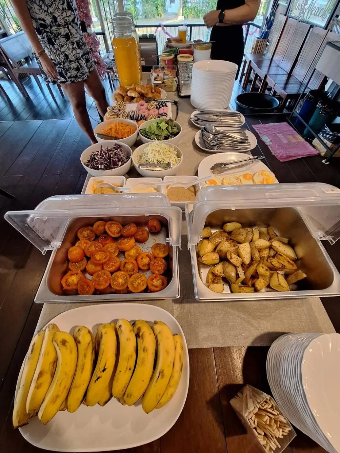 Food and drinks in PAN Beachfront Resort Krabi