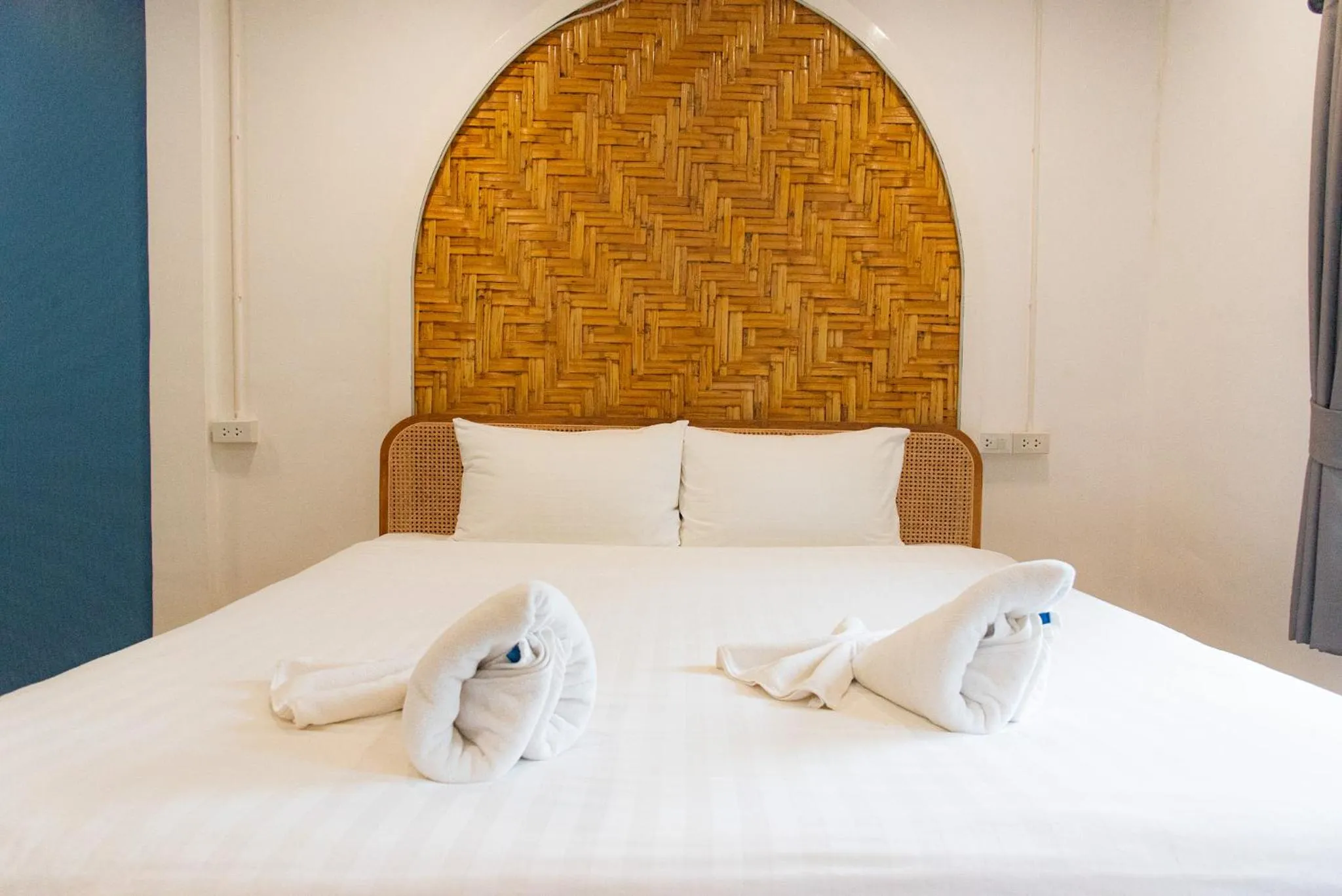 Bed in PAN Beachfront Resort Krabi