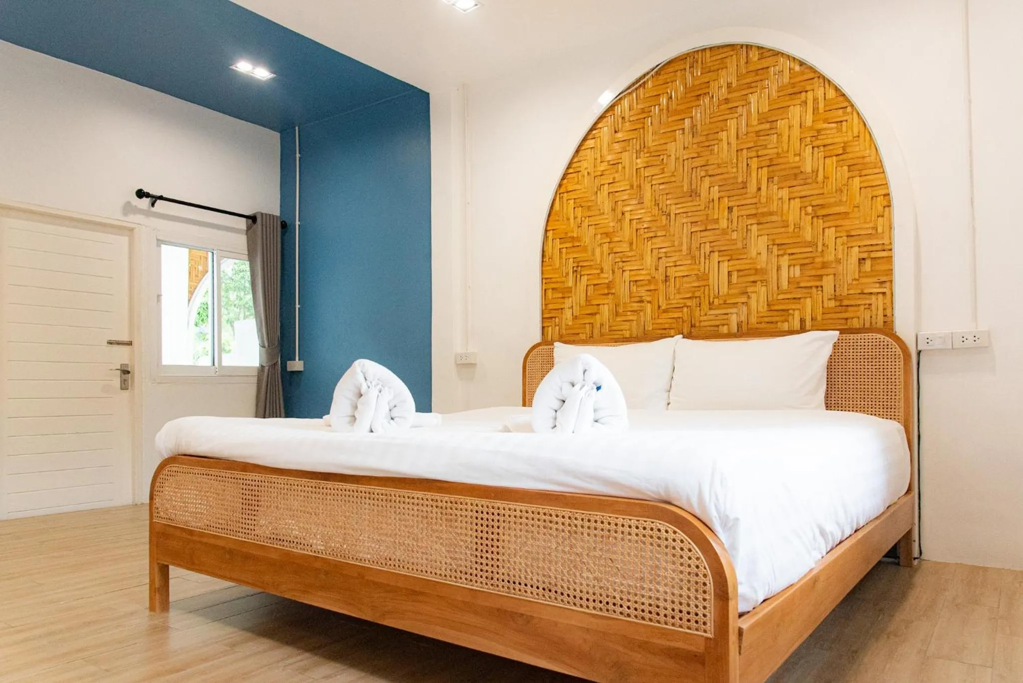 Photo of the whole room, Bed in PAN Beachfront Resort Krabi
