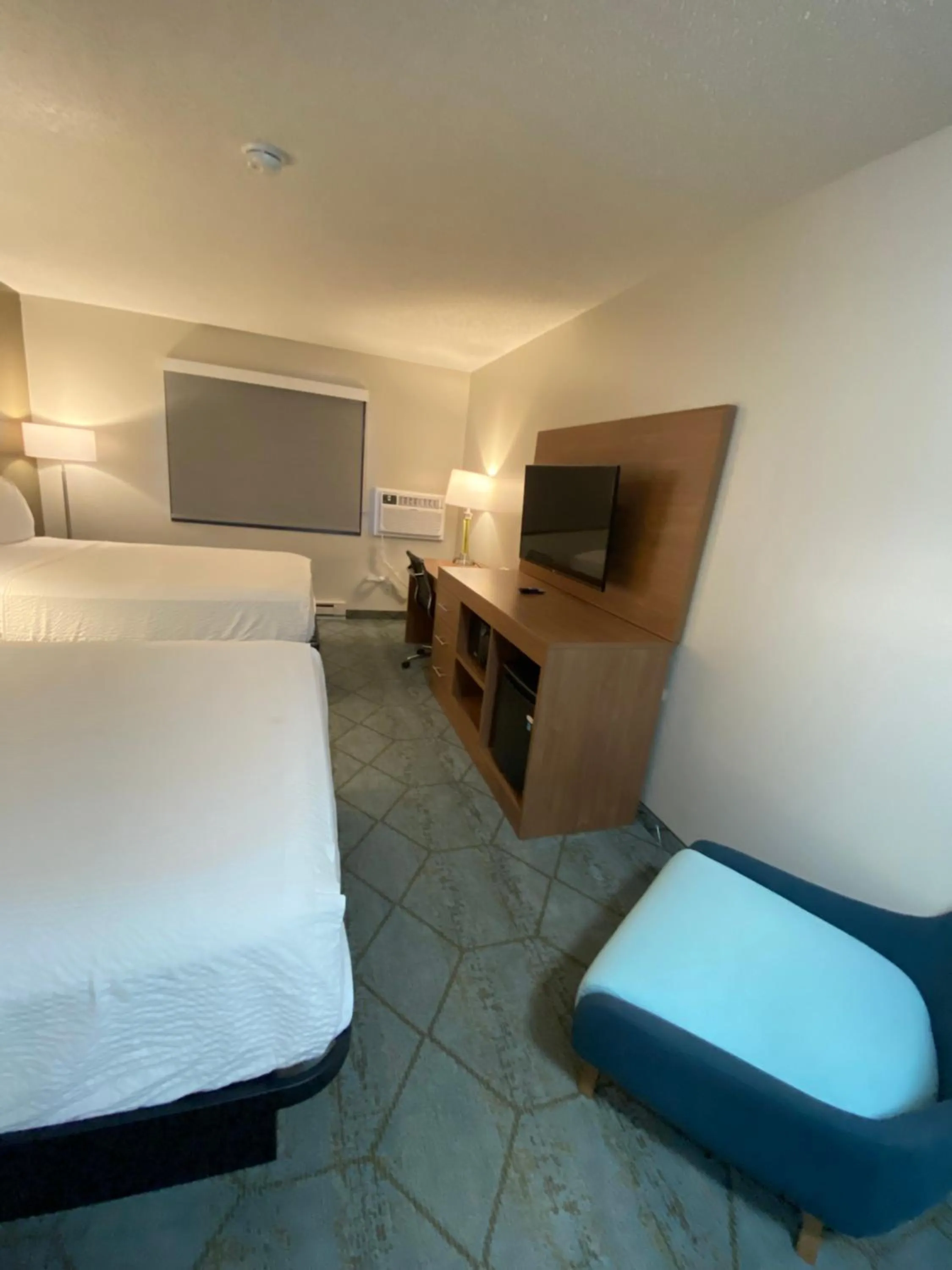 Bed in Super 8 by Wyndham Oshkosh Airport