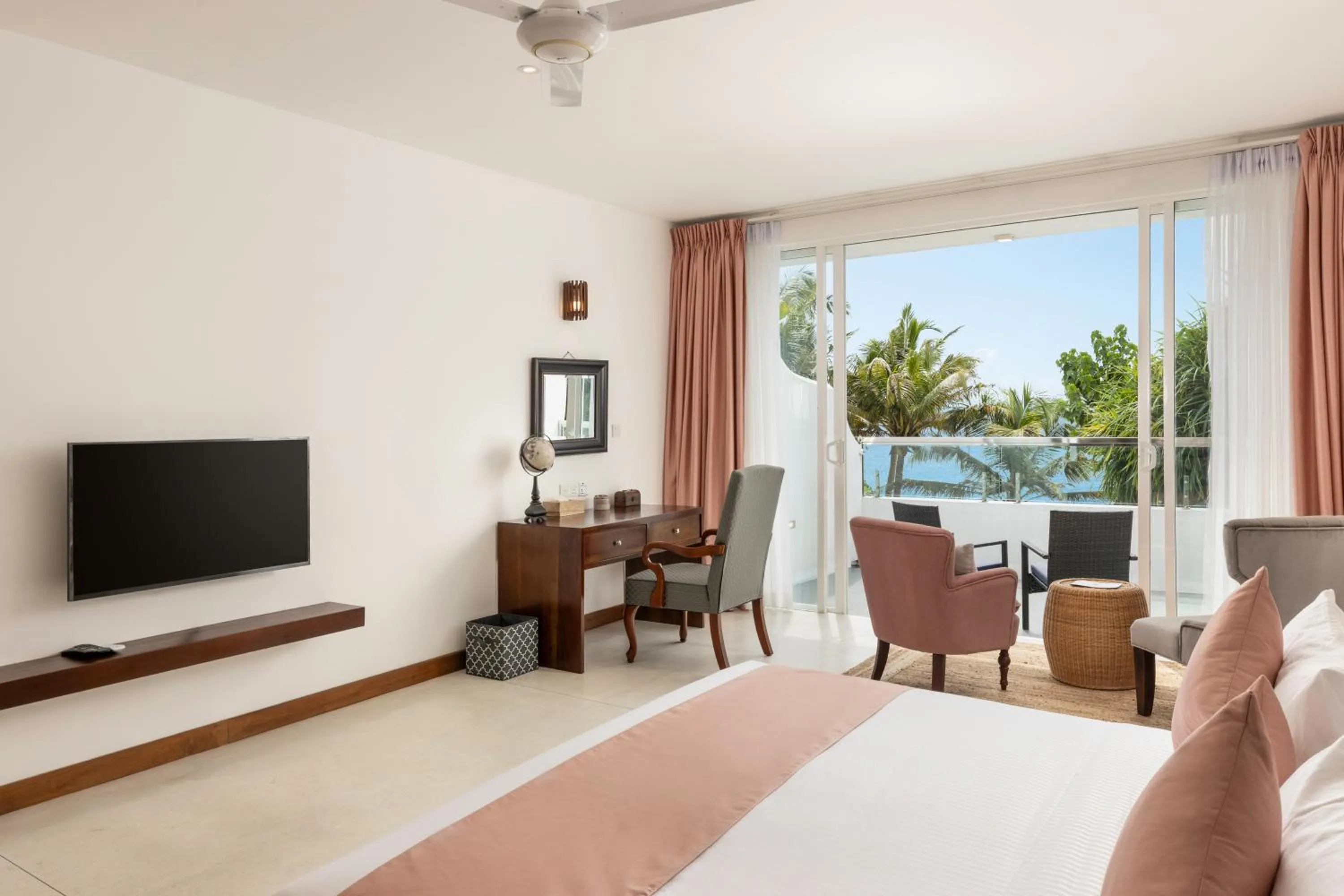 Bedroom, Bed in Vis Ta Vie -Thema Collection