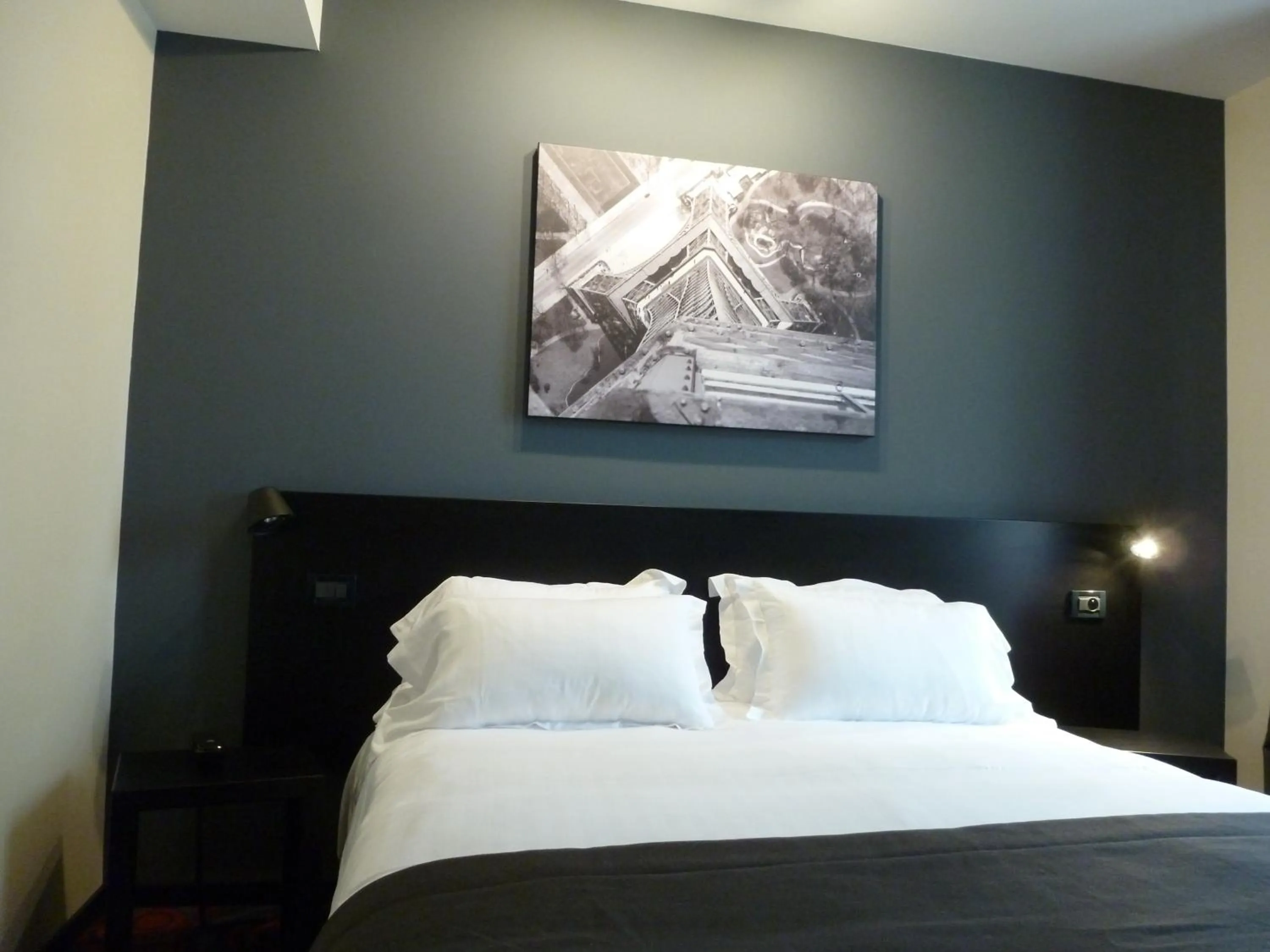 Decorative detail, Bed in Helussi Hôtel