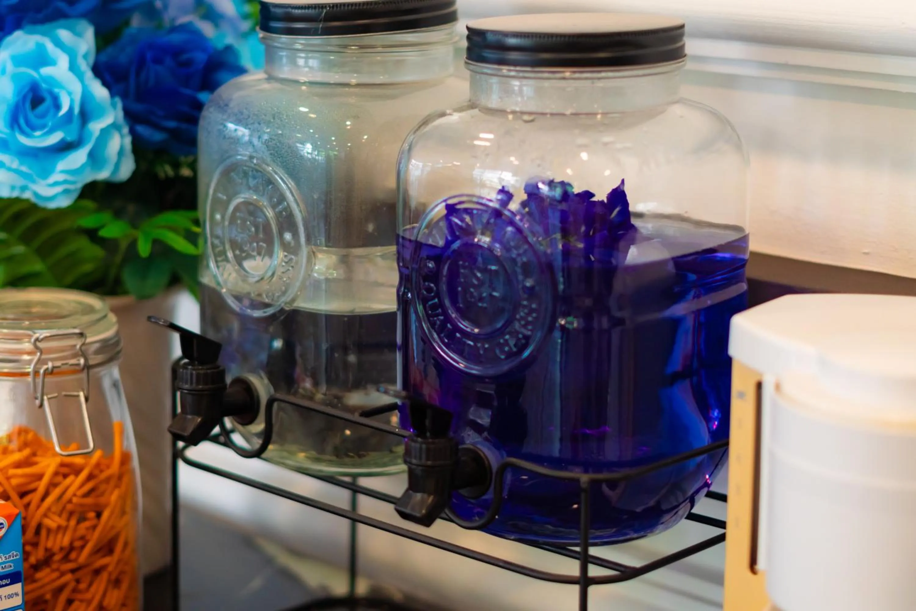 Food and drinks in Le ville lanna Chiang Mai Gate Old Town Hotel