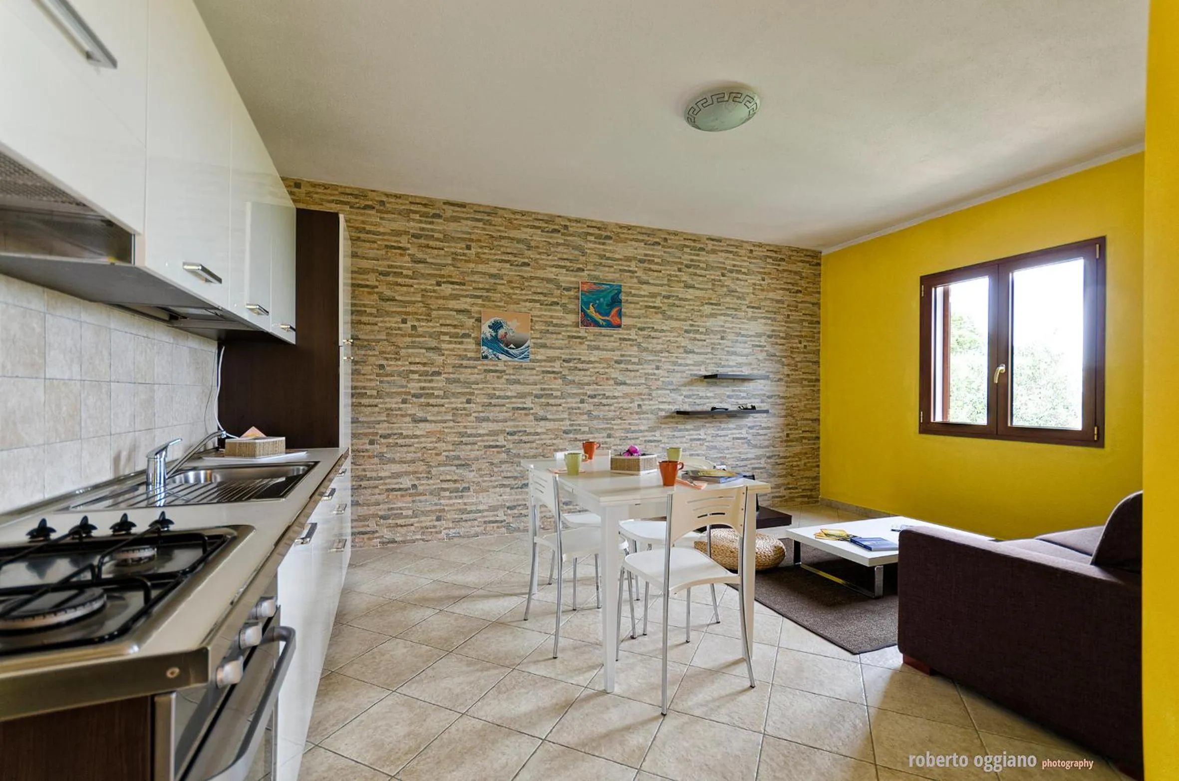 Dining area in Residenze L'Isola Surf House