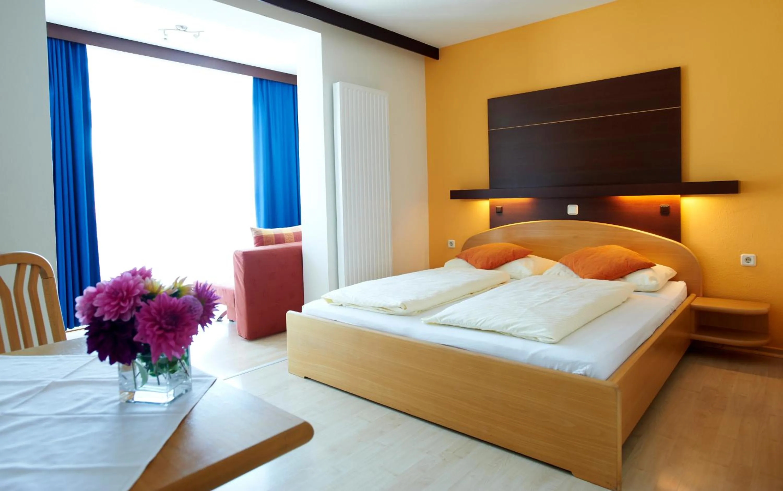 Photo of the whole room, Bed in Gästehaus Elisabeth Weinhandl