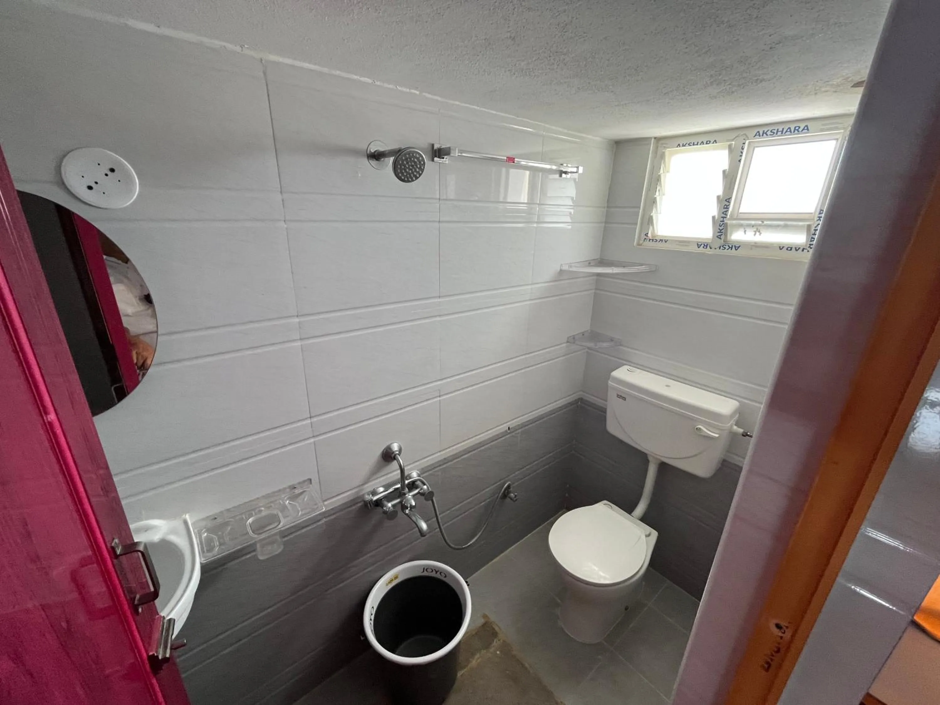 Bathroom in Aditya Homestay