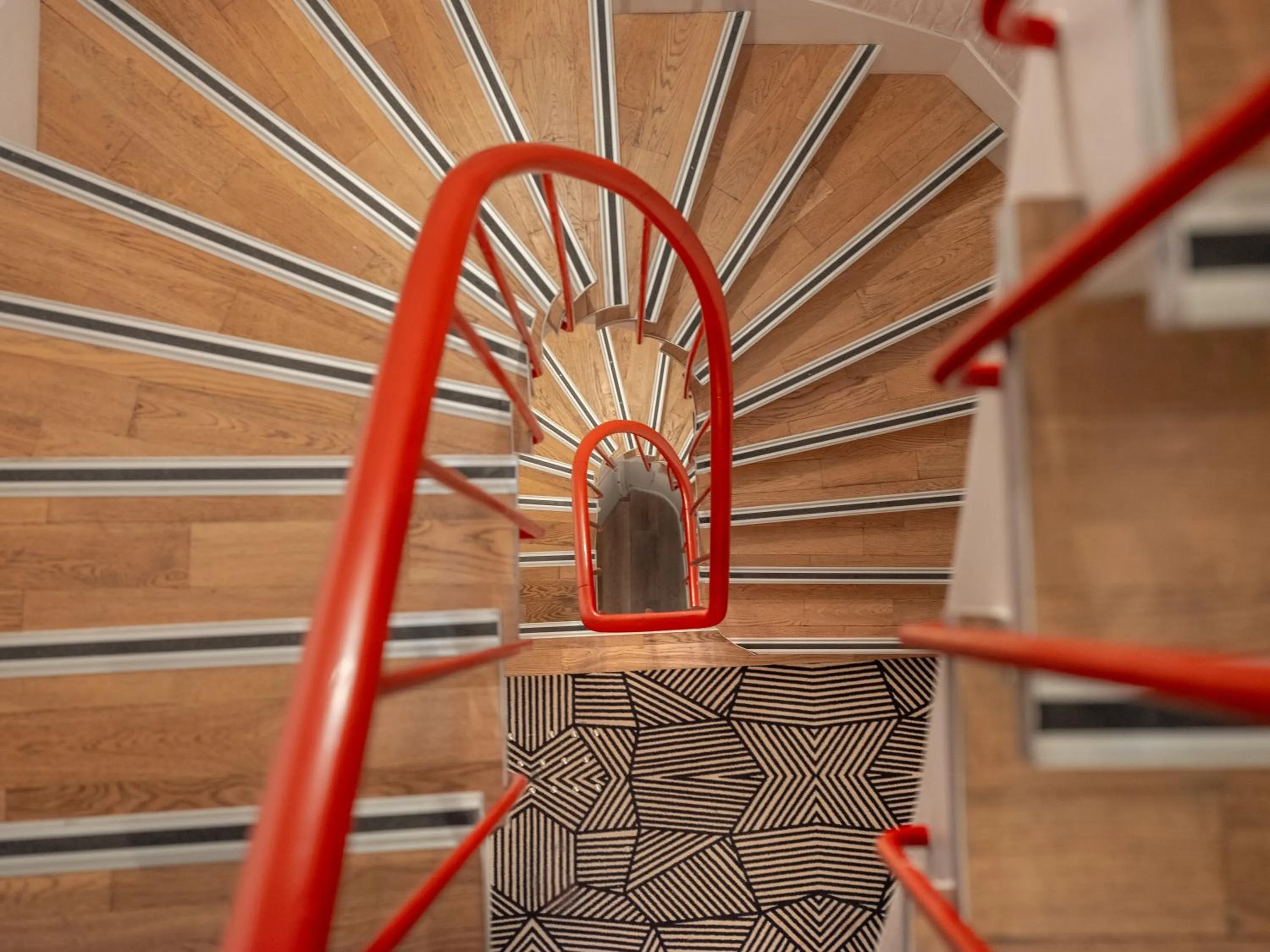 Lobby or reception in Hôtel Crayon Rouge - Louvre Palais Royal