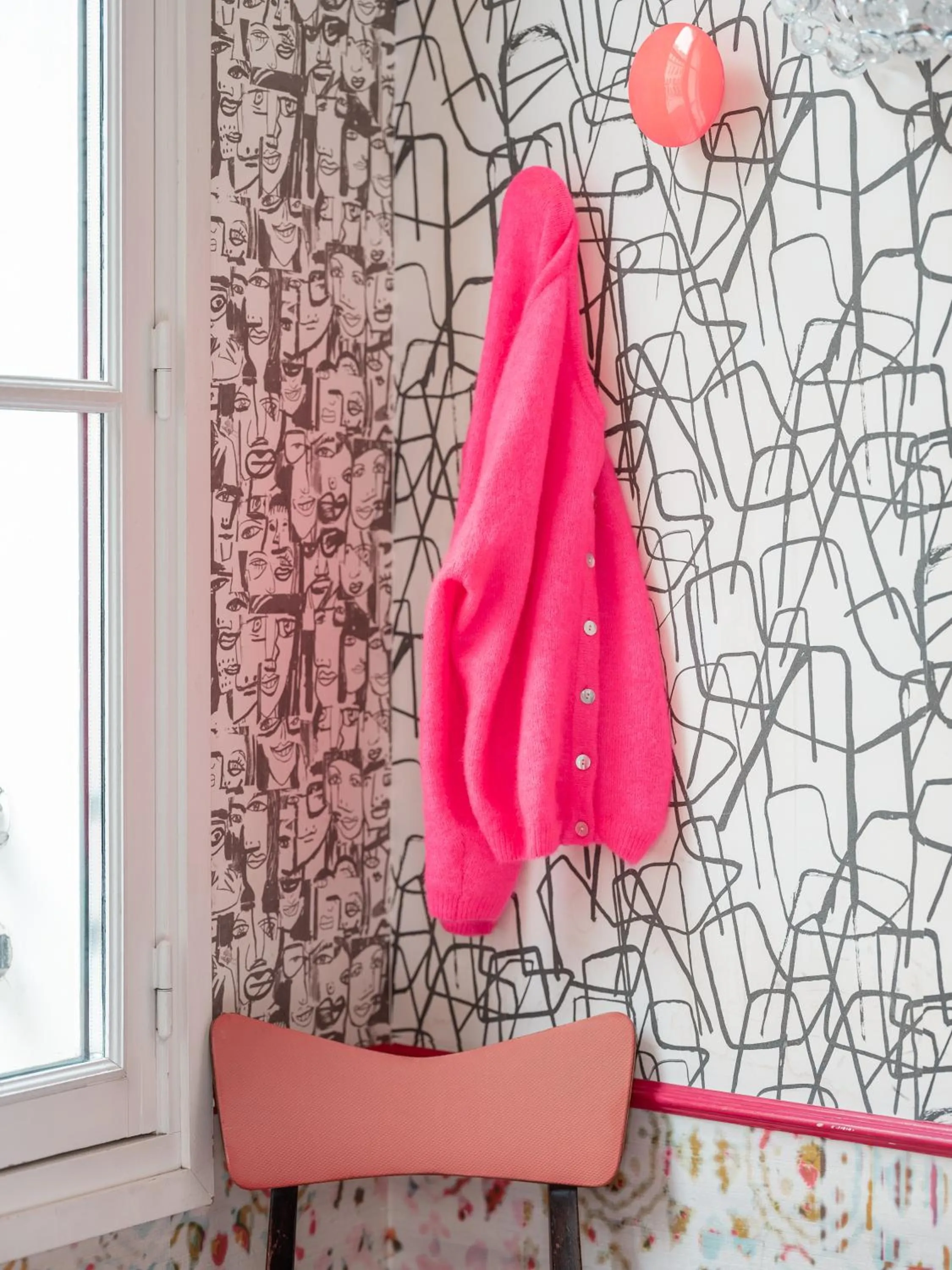 Decorative detail in Hôtel Crayon Rouge - Louvre Palais Royal