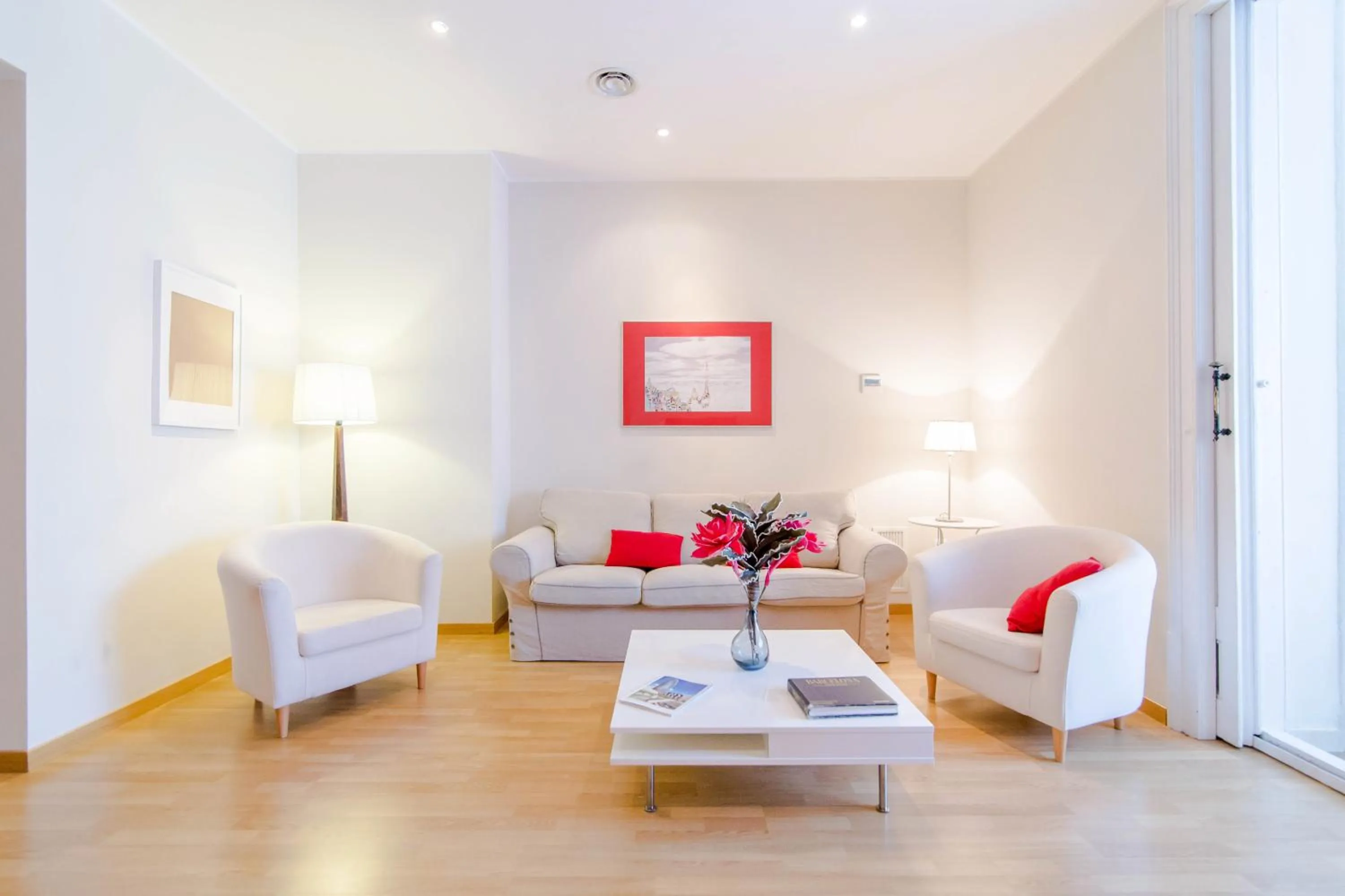 Day in Pelayo Deluxe Apartments