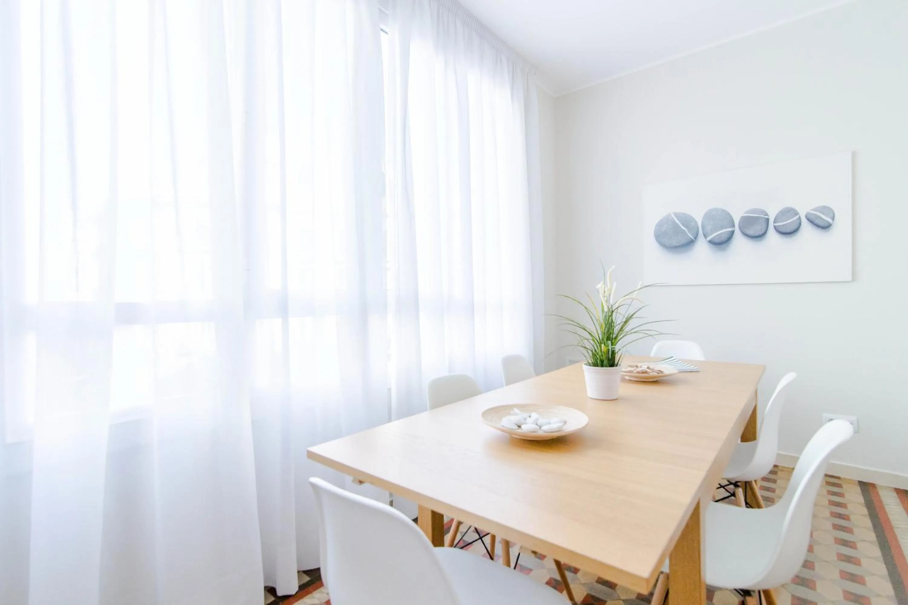 Day in Pelayo Deluxe Apartments