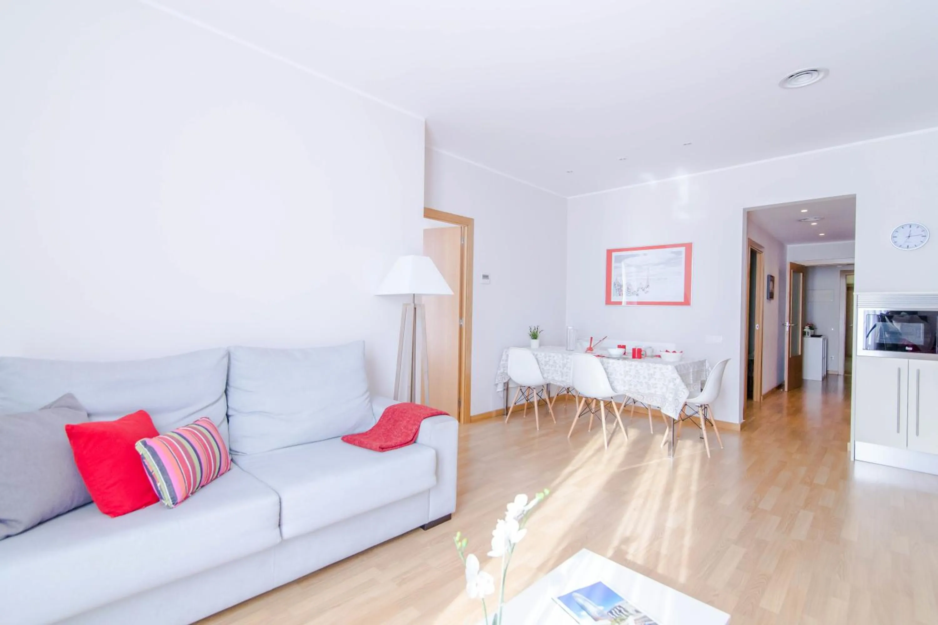 Dining area in Pelayo Deluxe Apartments