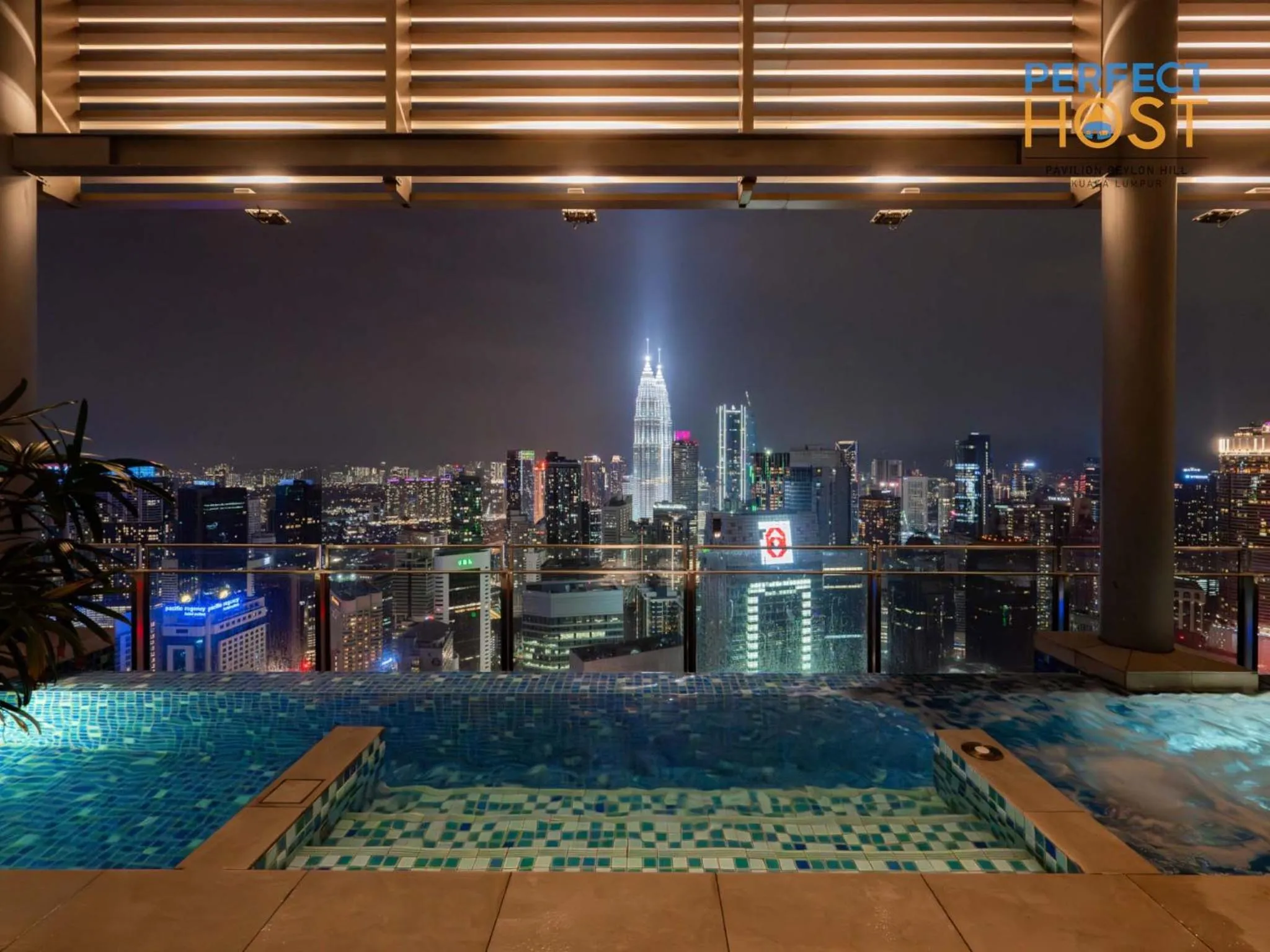 Night in Pavilion Ceylon Hill Suites, Bukit Bintang by Perfect Host