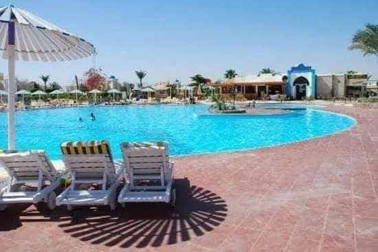 Mirage bay hotel and aqua park