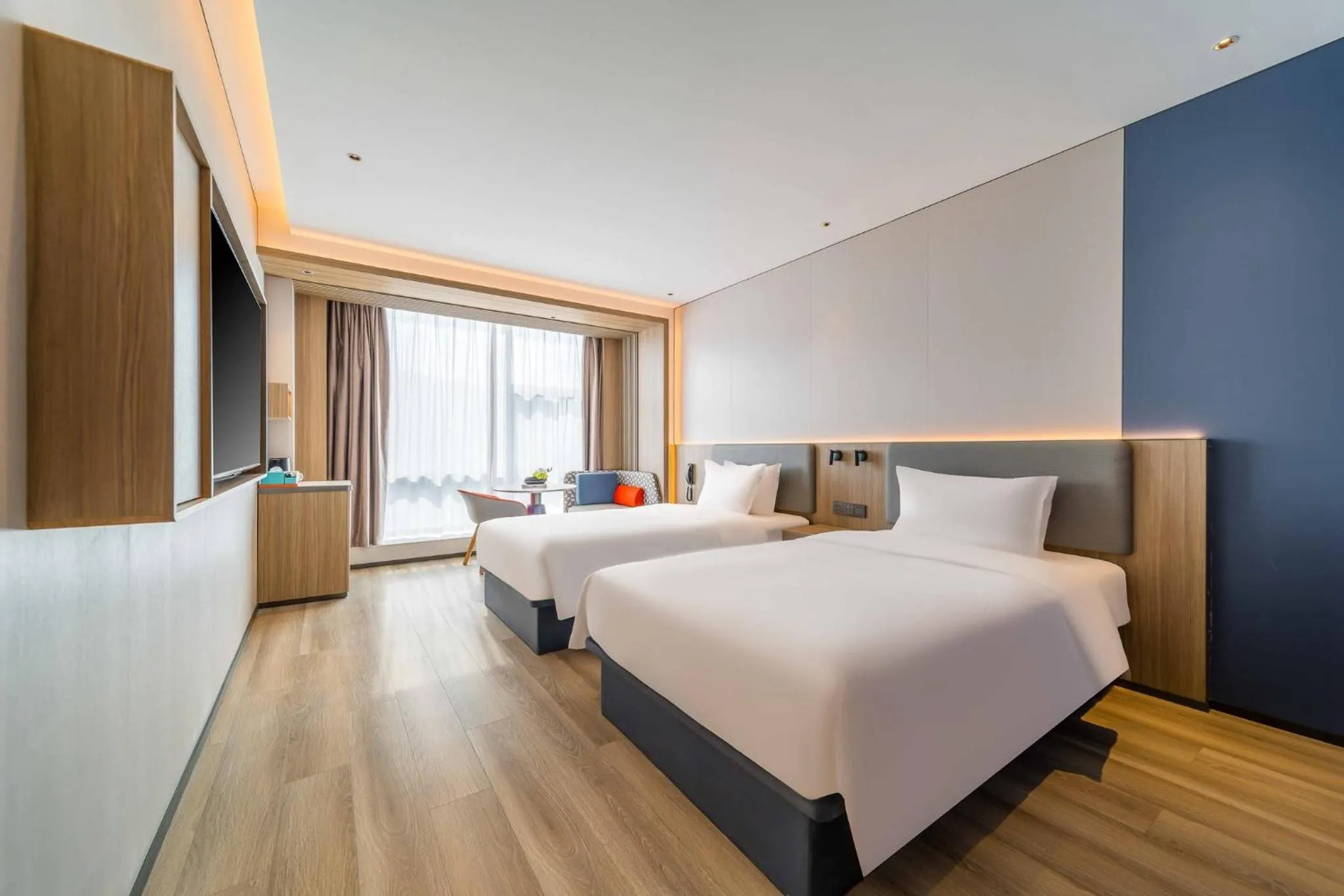 Photo of the whole room, Bed in Holiday Inn Express Hangzhou Airport by IHG