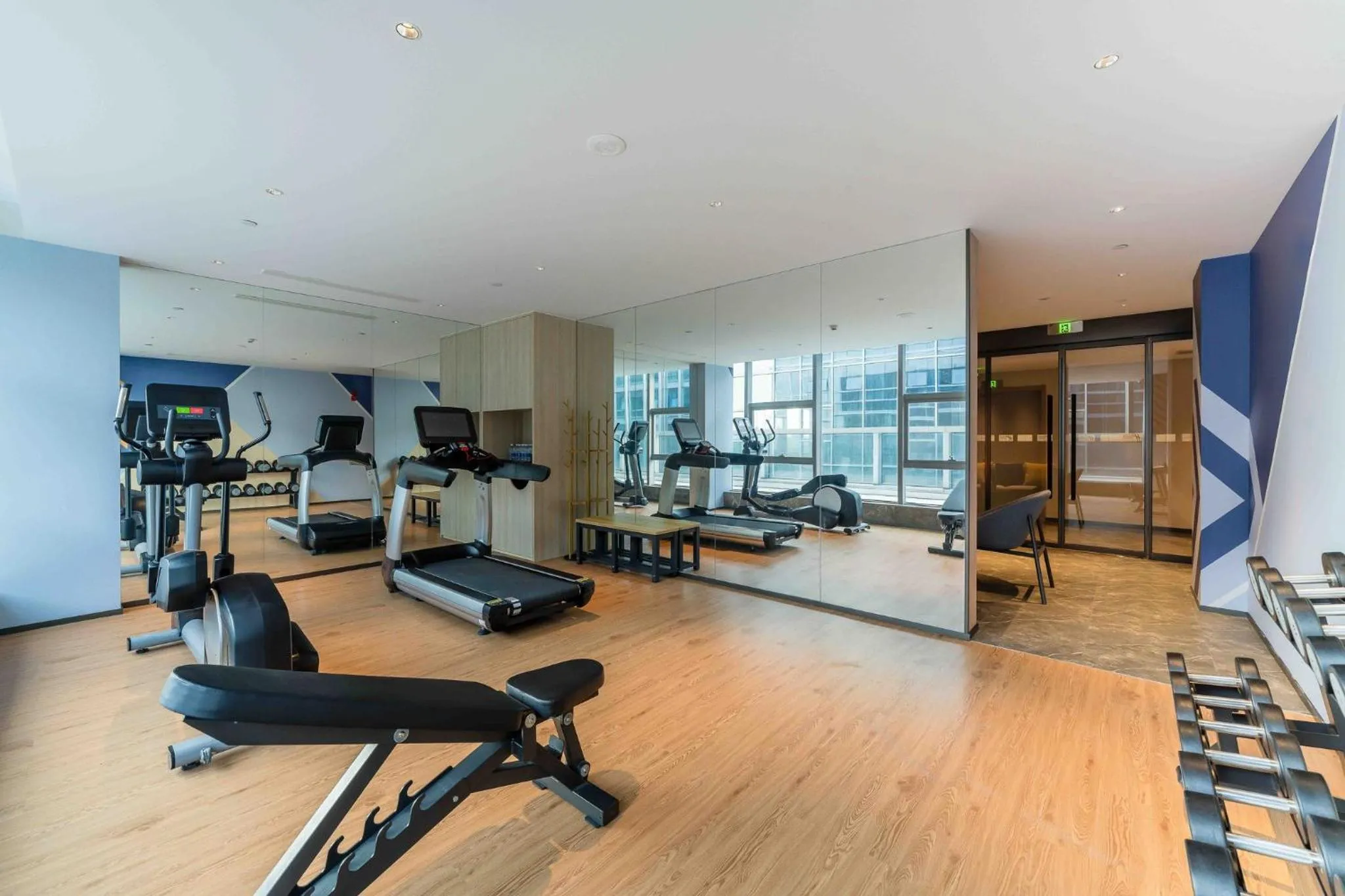 Fitness centre/facilities in Holiday Inn Express Hangzhou Airport by IHG