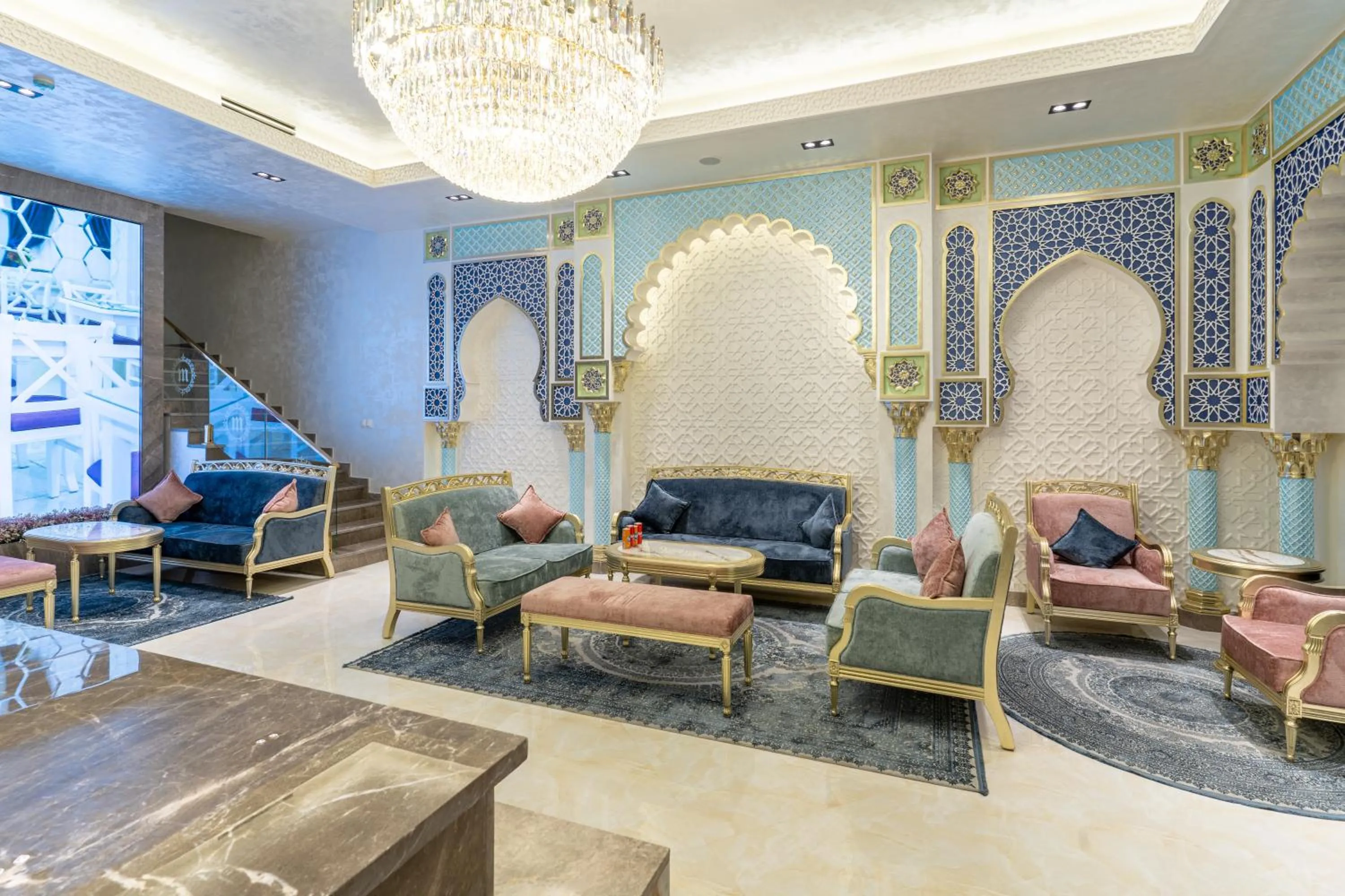 Lobby or reception in MIRZO HOTEL