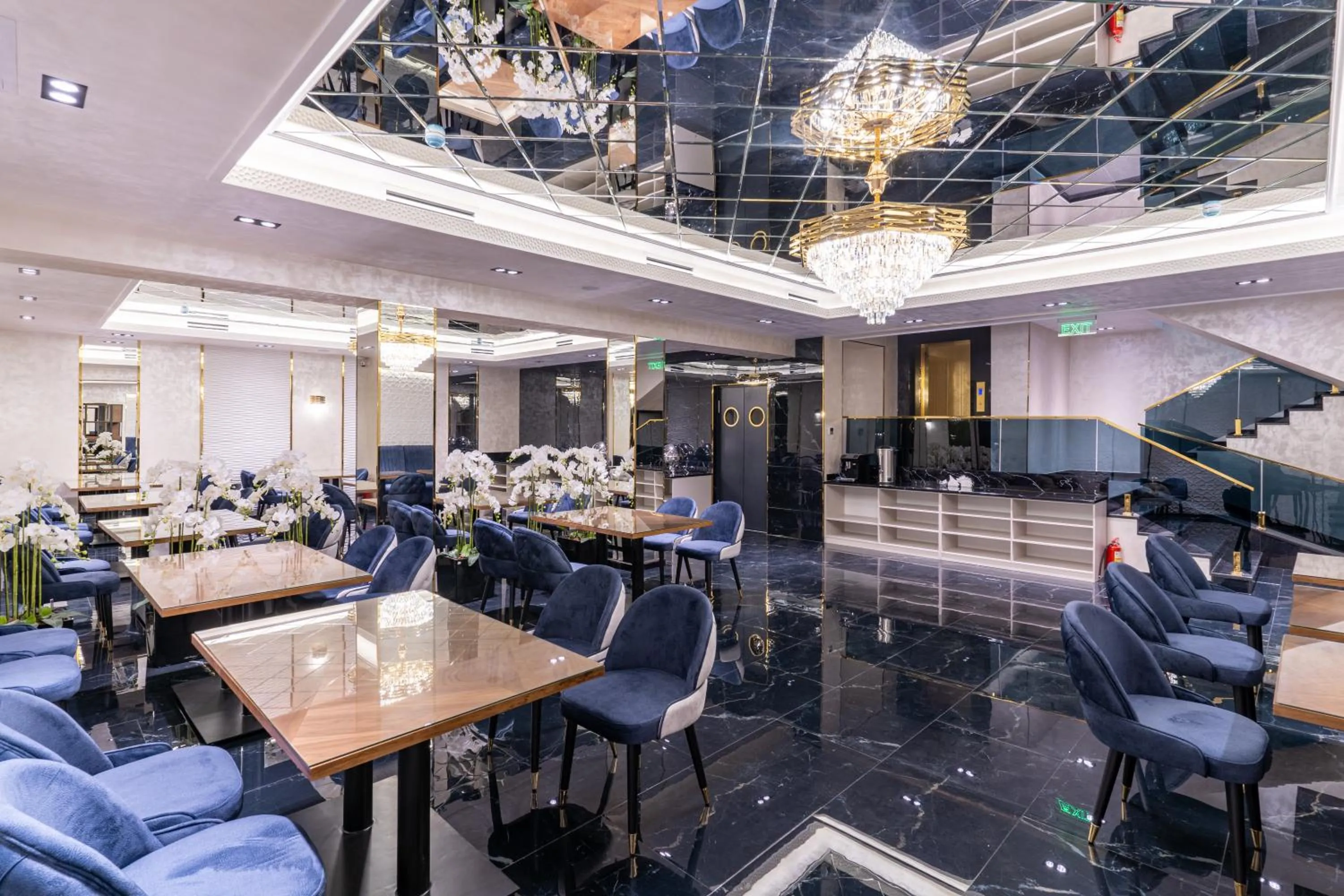 Restaurant/places to eat in MIRZO HOTEL