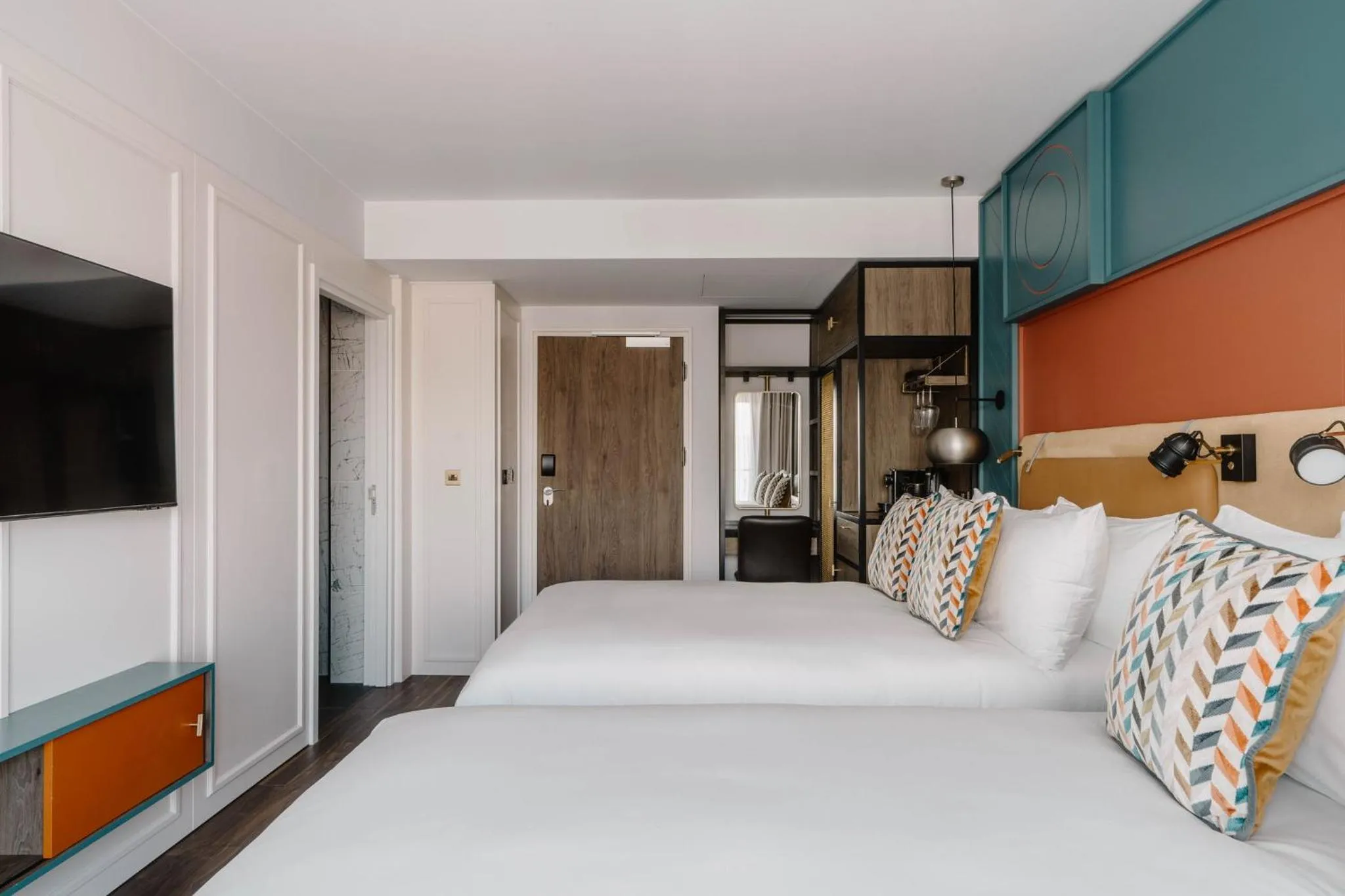 Photo of the whole room, Bed in The Halyard Liverpool, Vignette Collection by IHG