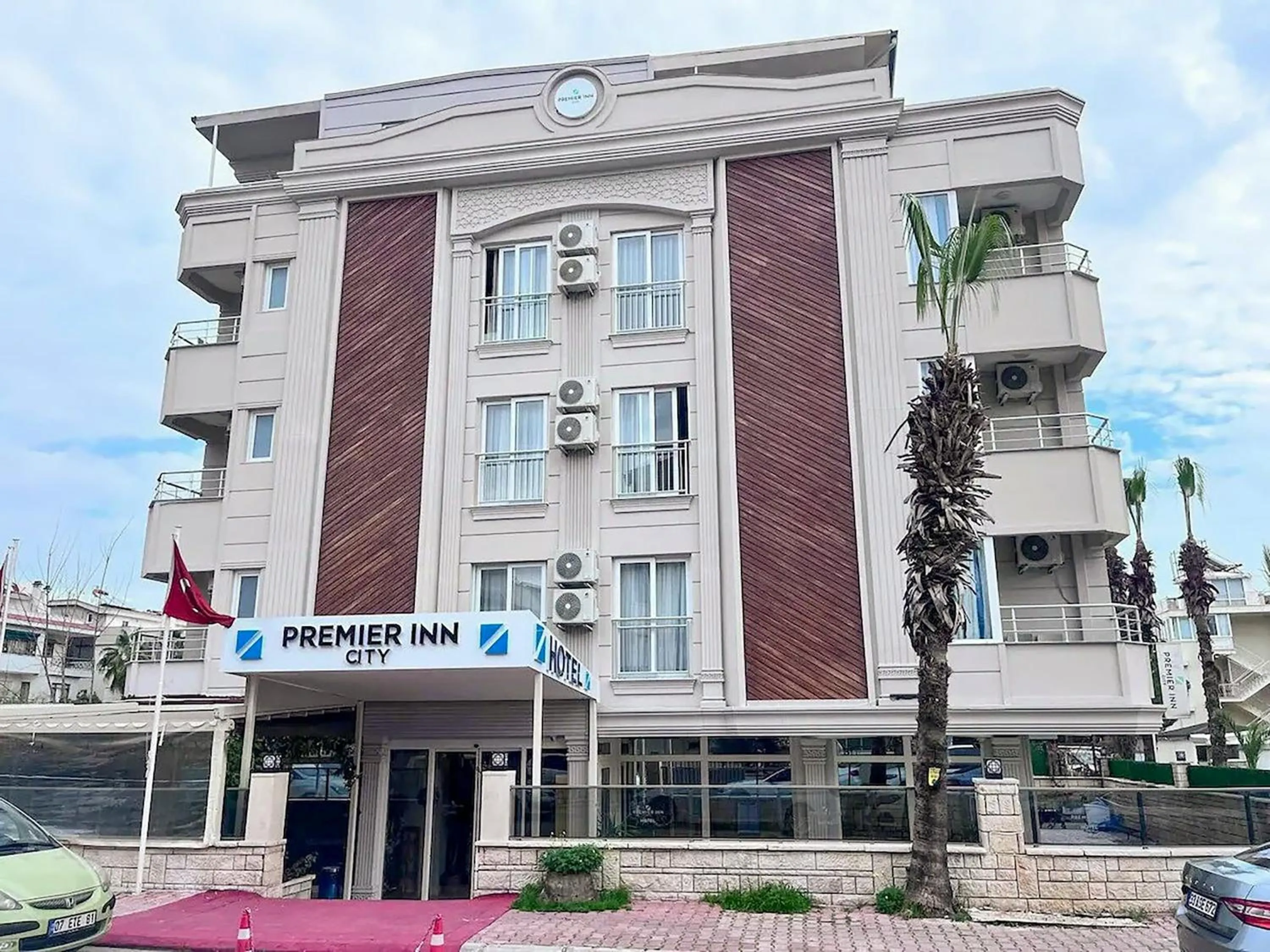 Premier Inn City Antalya