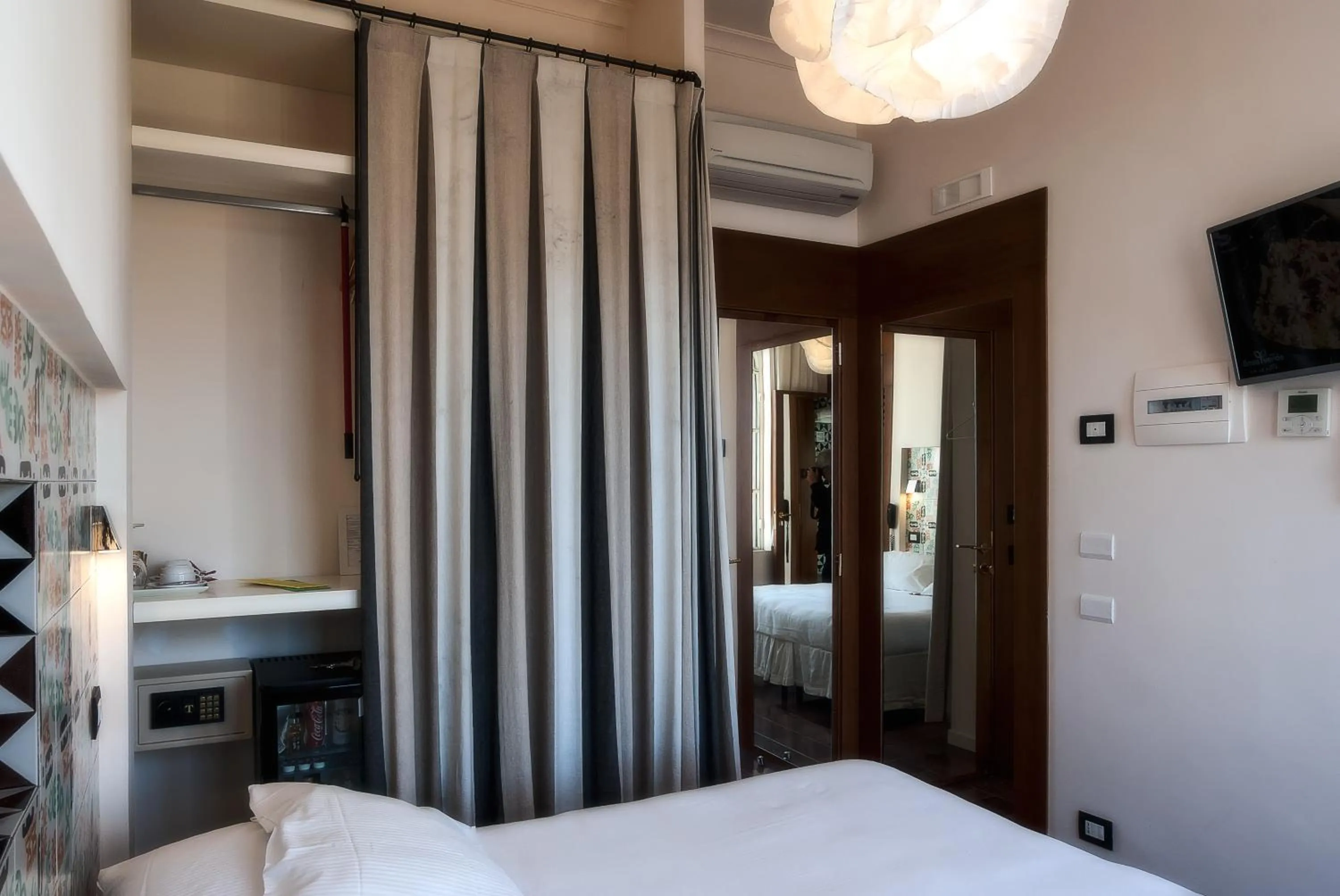 Photo of the whole room, Bed in La Moresca