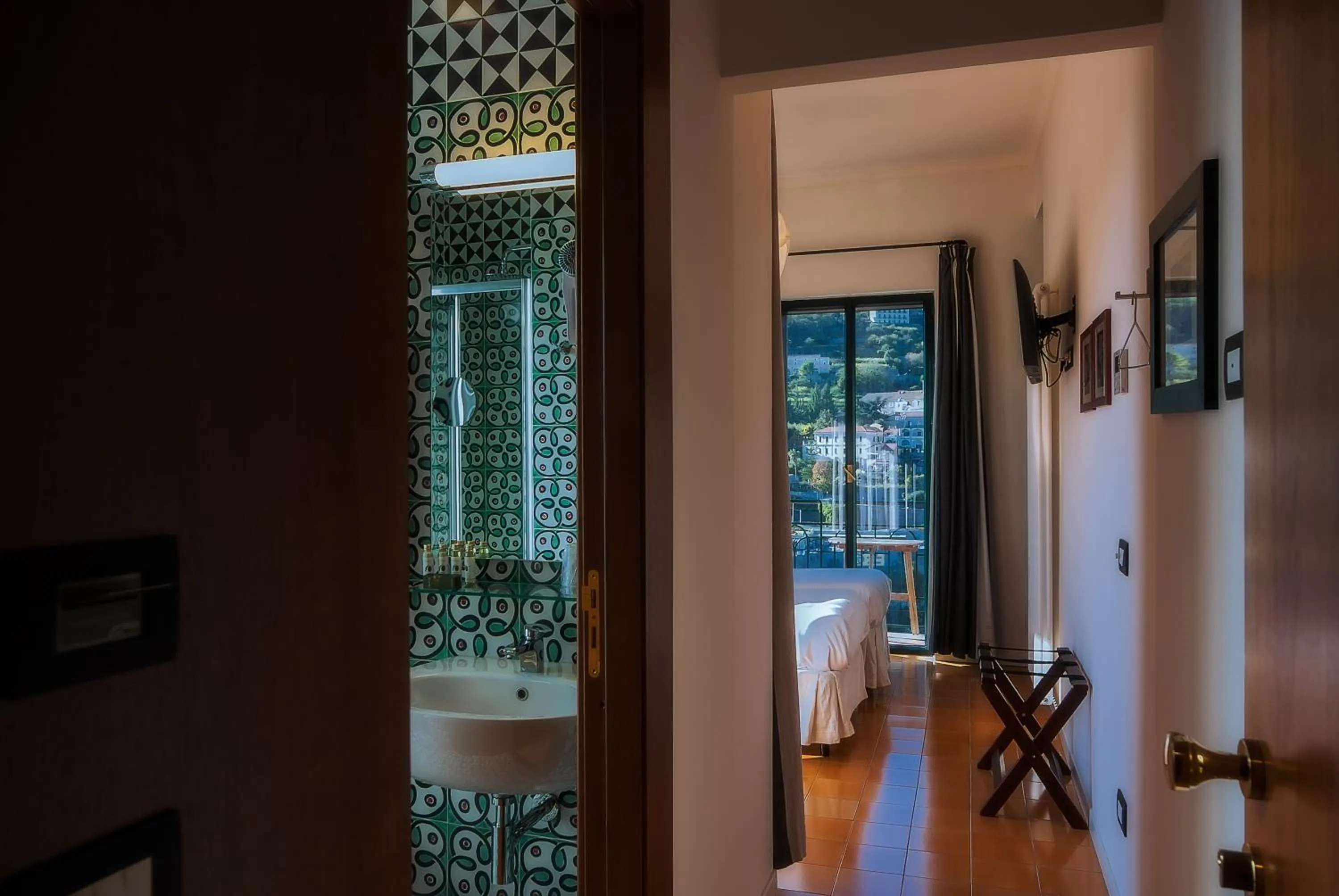 Photo of the whole room in La Moresca