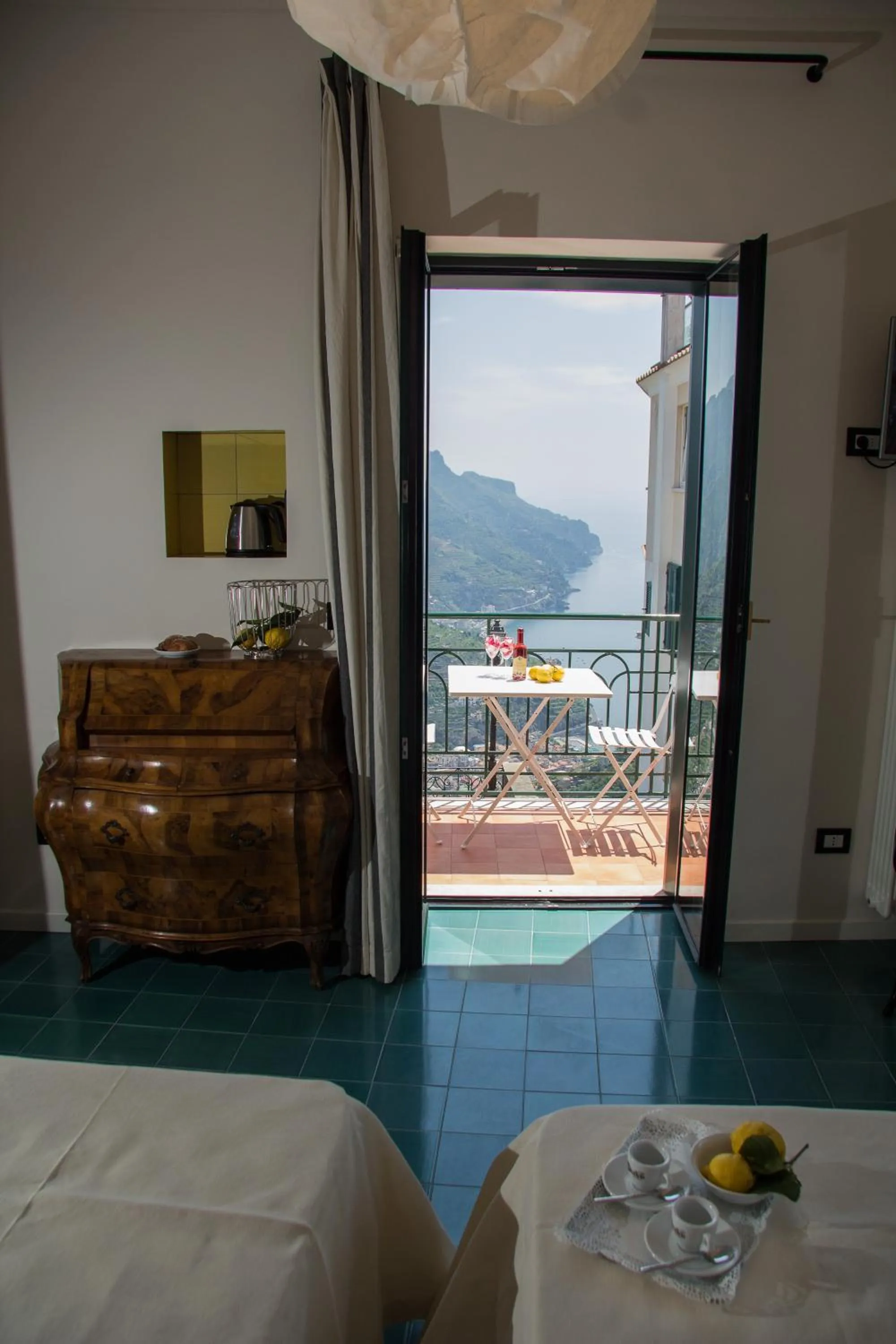 Day, Bed in La Moresca