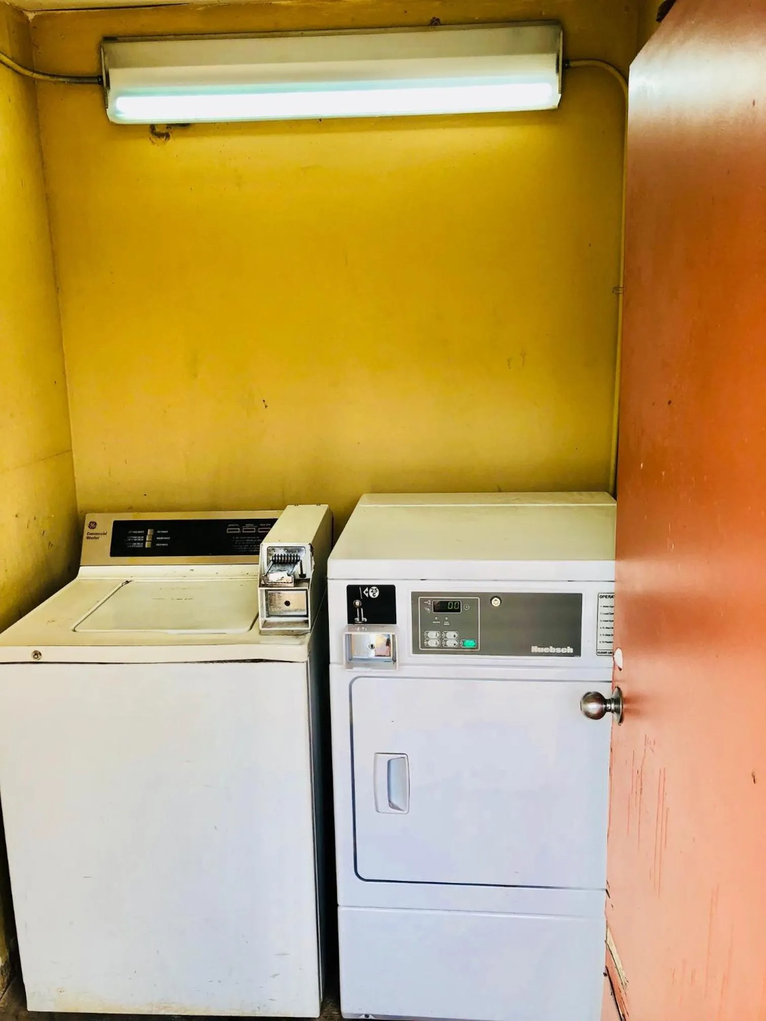 Property building in Sunset Inn Longview