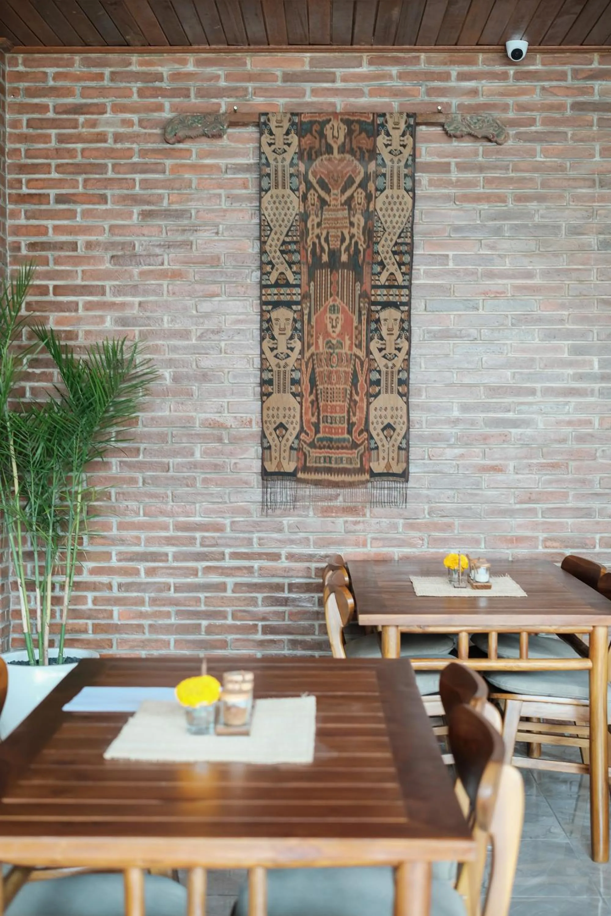 Restaurant/places to eat in Santera Village