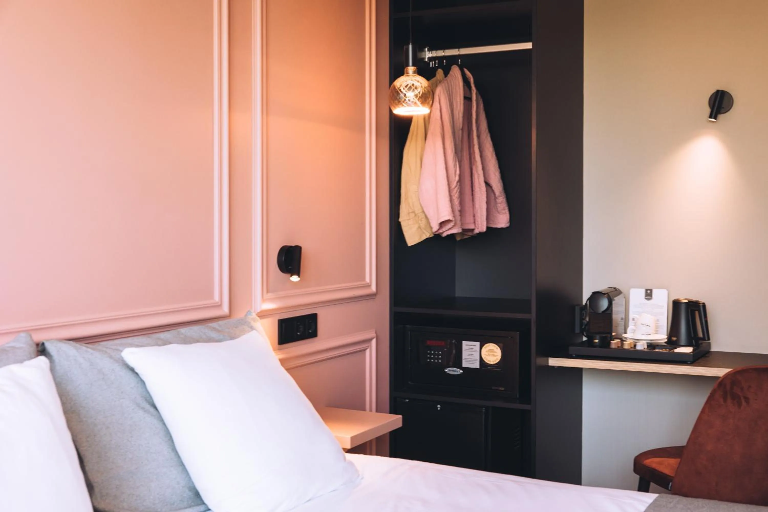 Bedroom, Bed in Vaeshartelt Maastricht