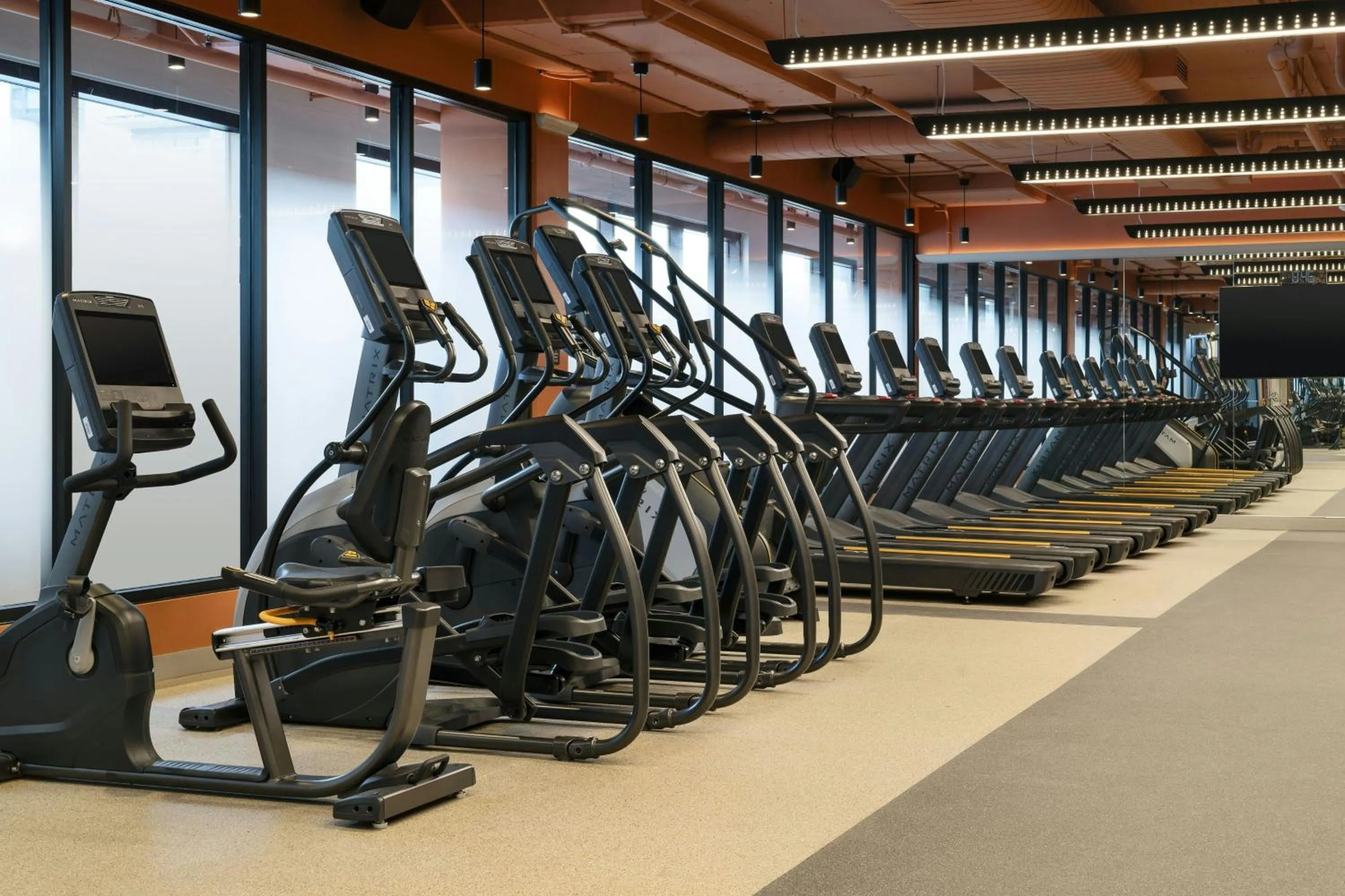 Fitness centre/facilities in Cascade Hotel, Kansas City, a Tribute Portfolio Hotel