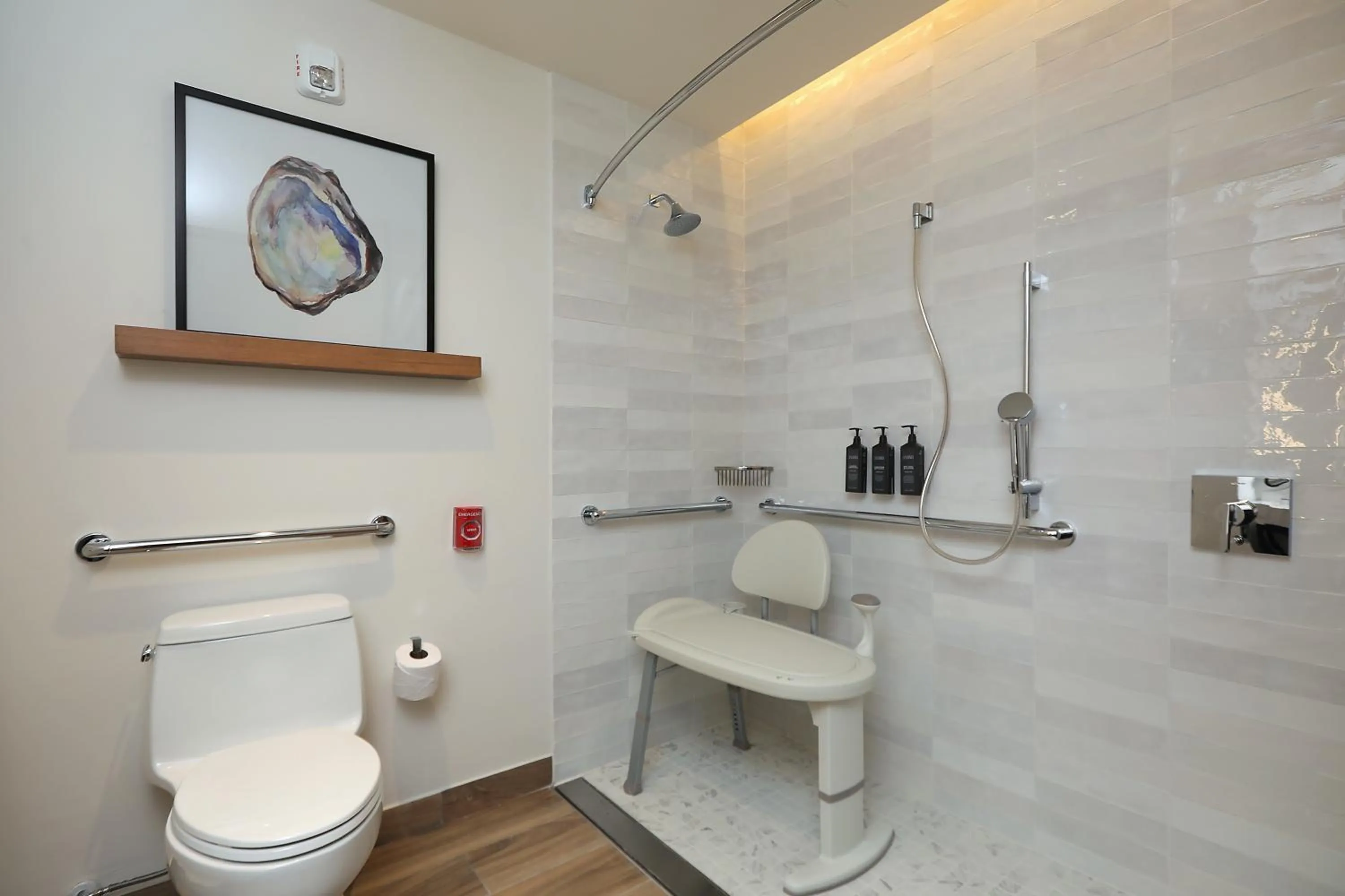 Bathroom in Courtyard by Marriott Santo Domingo Piantini