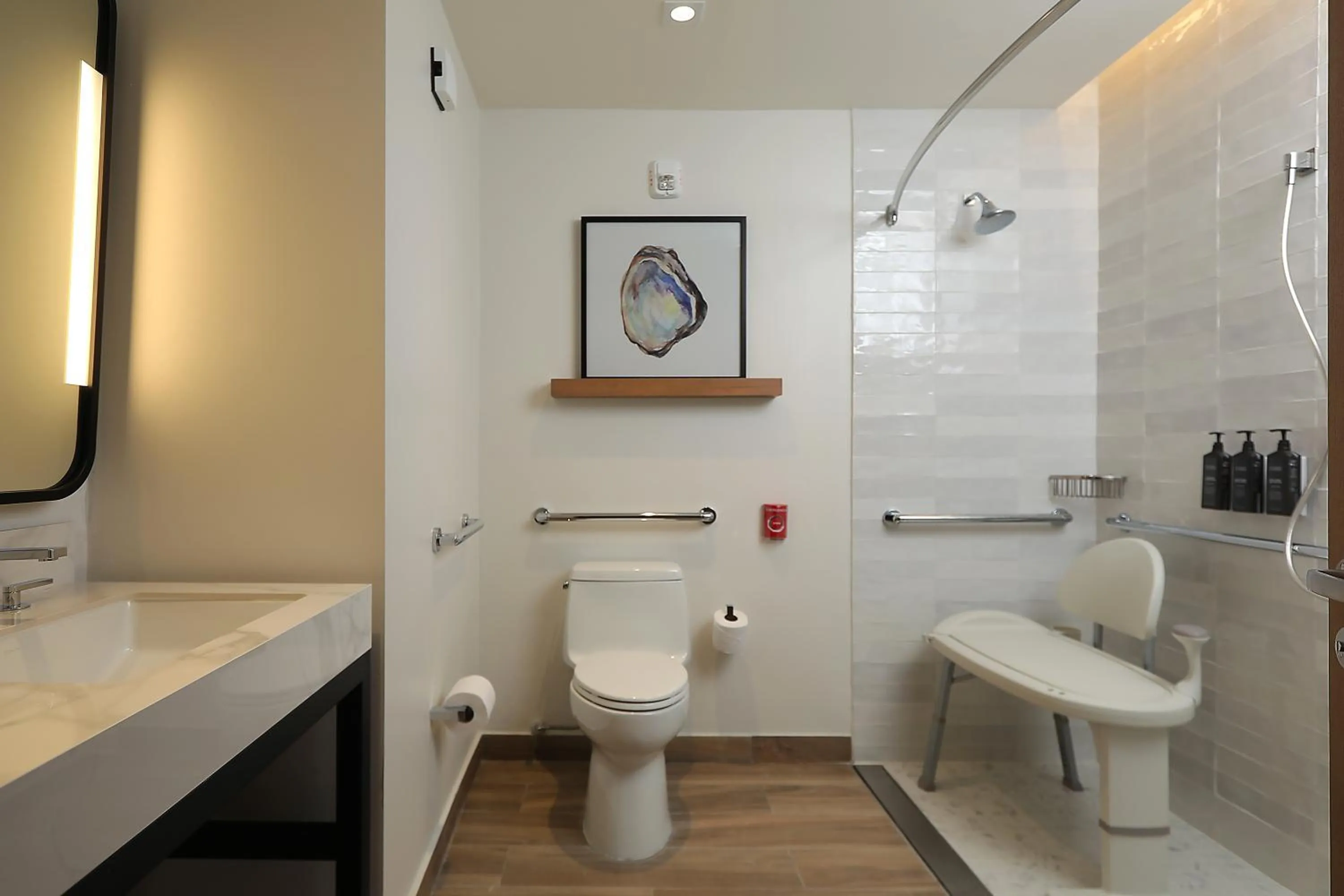 Bathroom in Courtyard by Marriott Santo Domingo Piantini