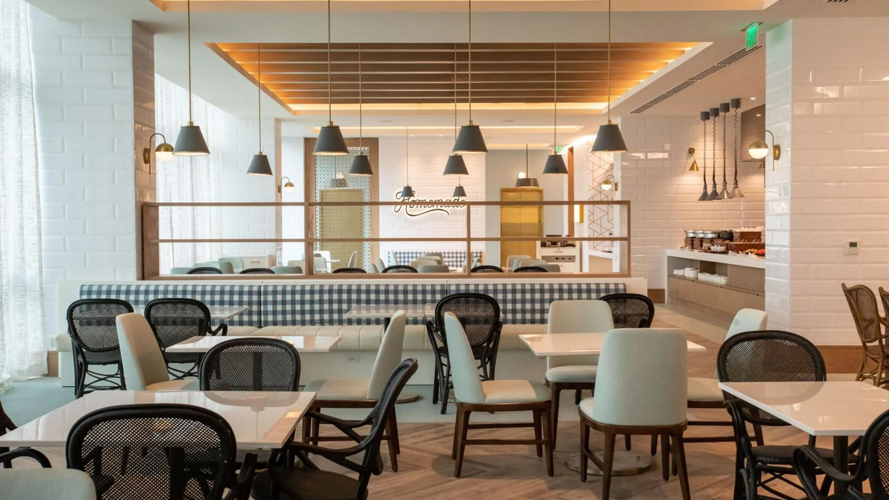 Restaurant/places to eat in Courtyard by Marriott Santo Domingo Piantini