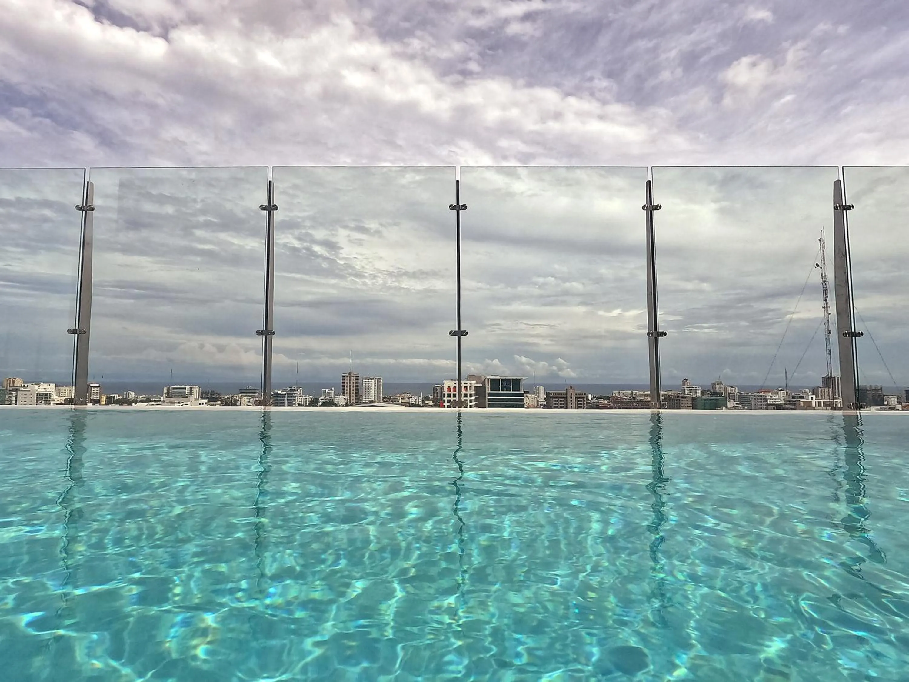 Swimming pool in Courtyard by Marriott Santo Domingo Piantini